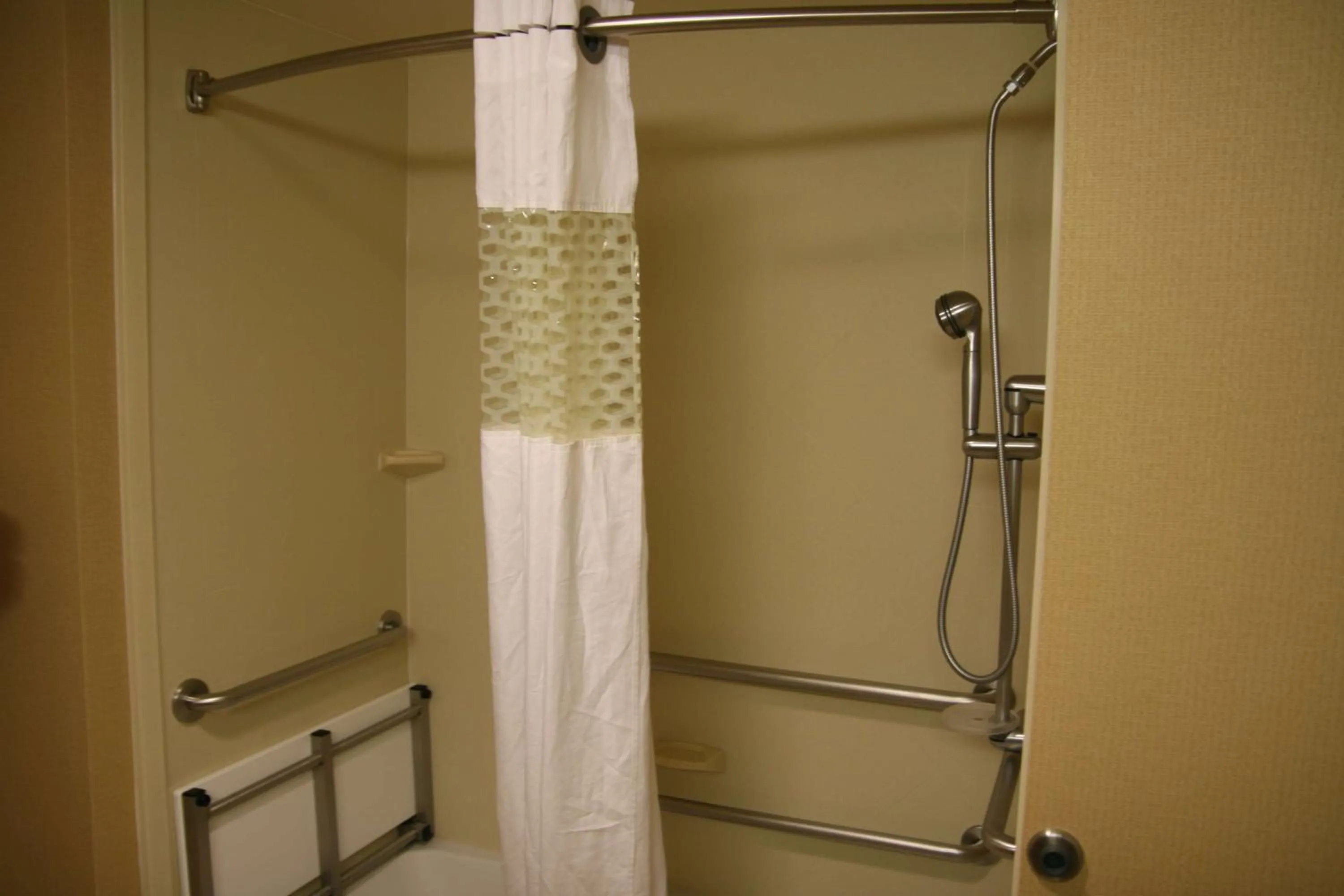 Bathroom in Hampton Inn and Suites Austin - Lakeway