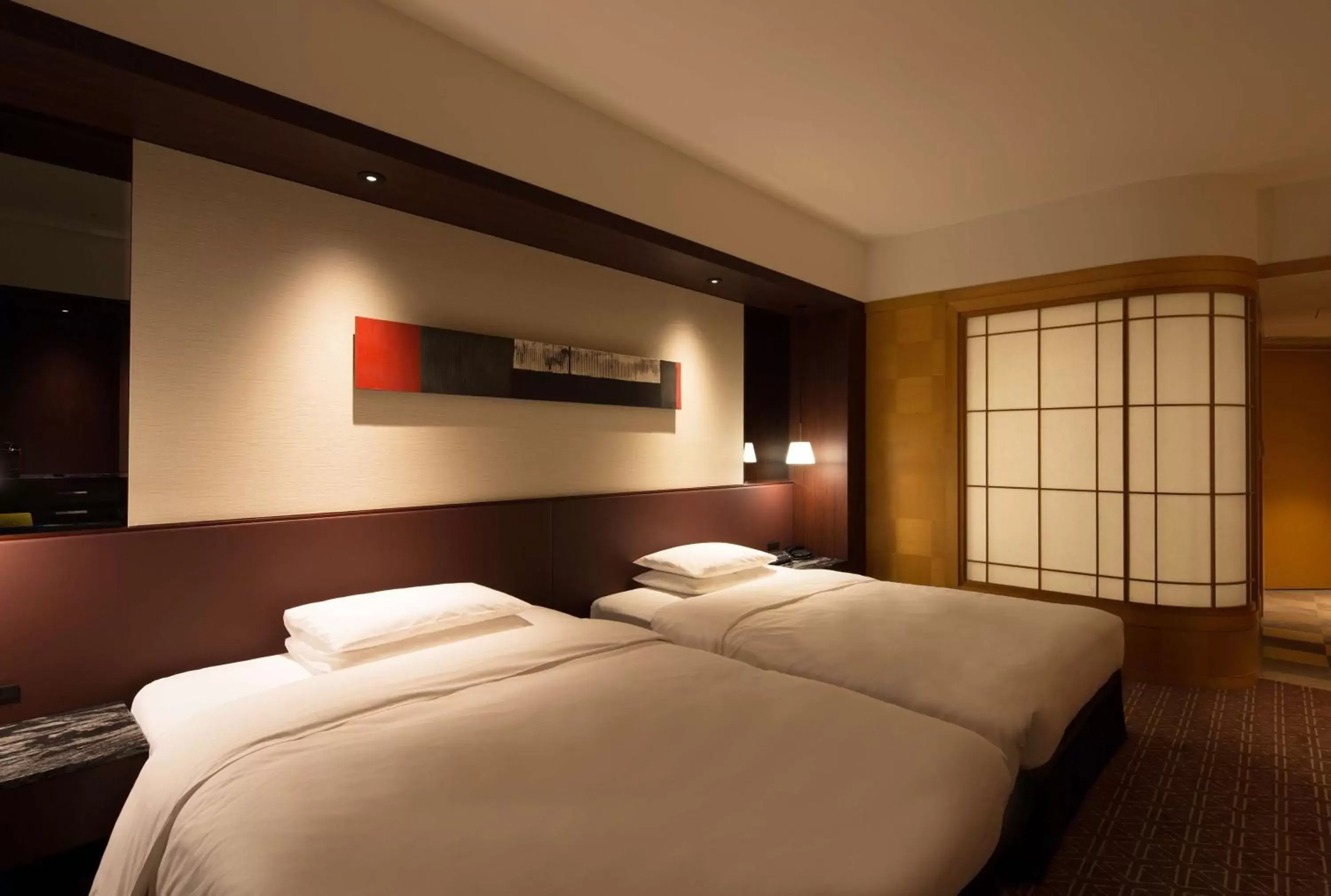 Bedroom, Bed in Grand Hyatt Fukuoka