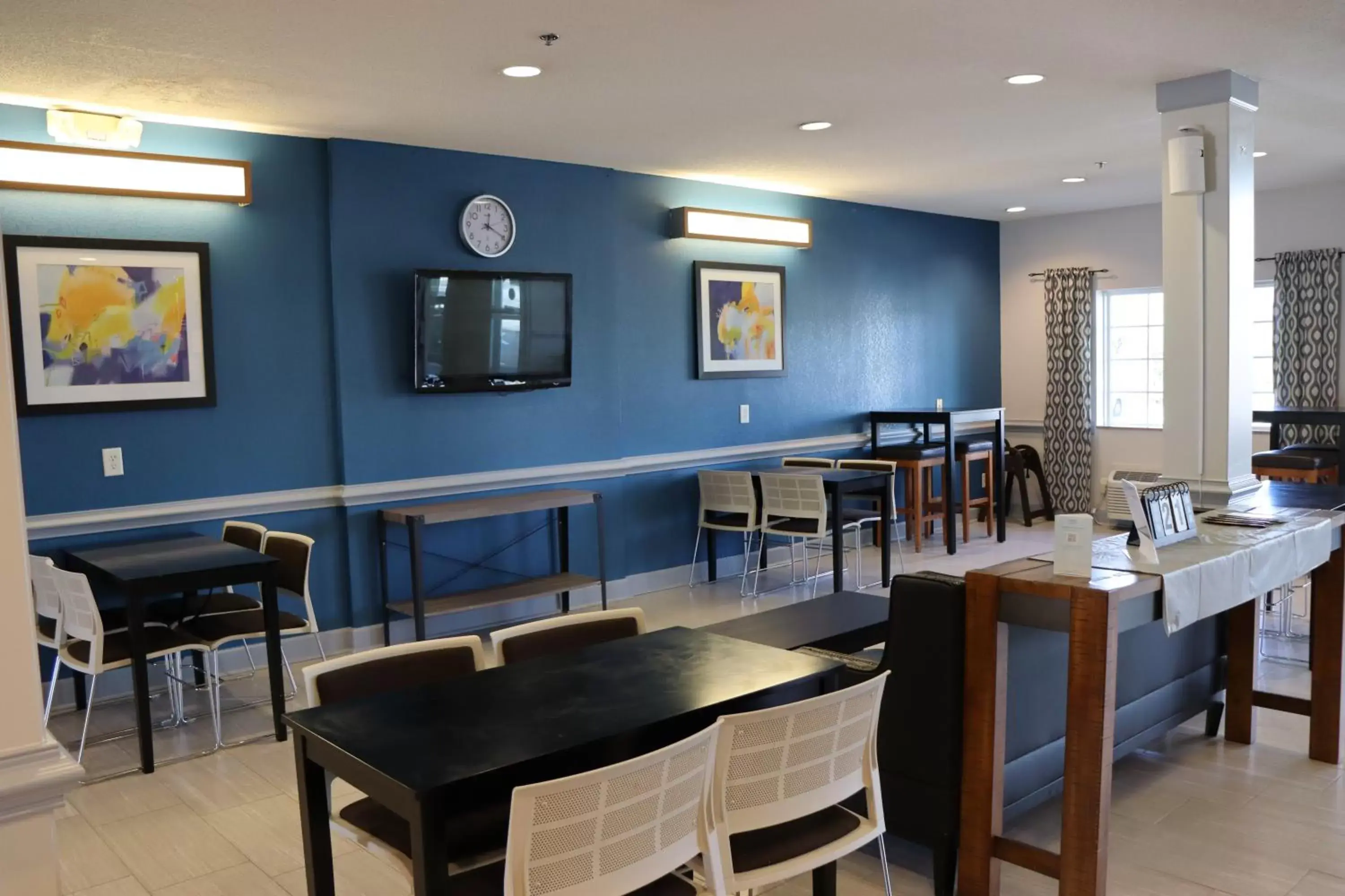 Restaurant/Places to Eat in Microtel Inn & Suites by Wyndham Columbus Near Fort Moore