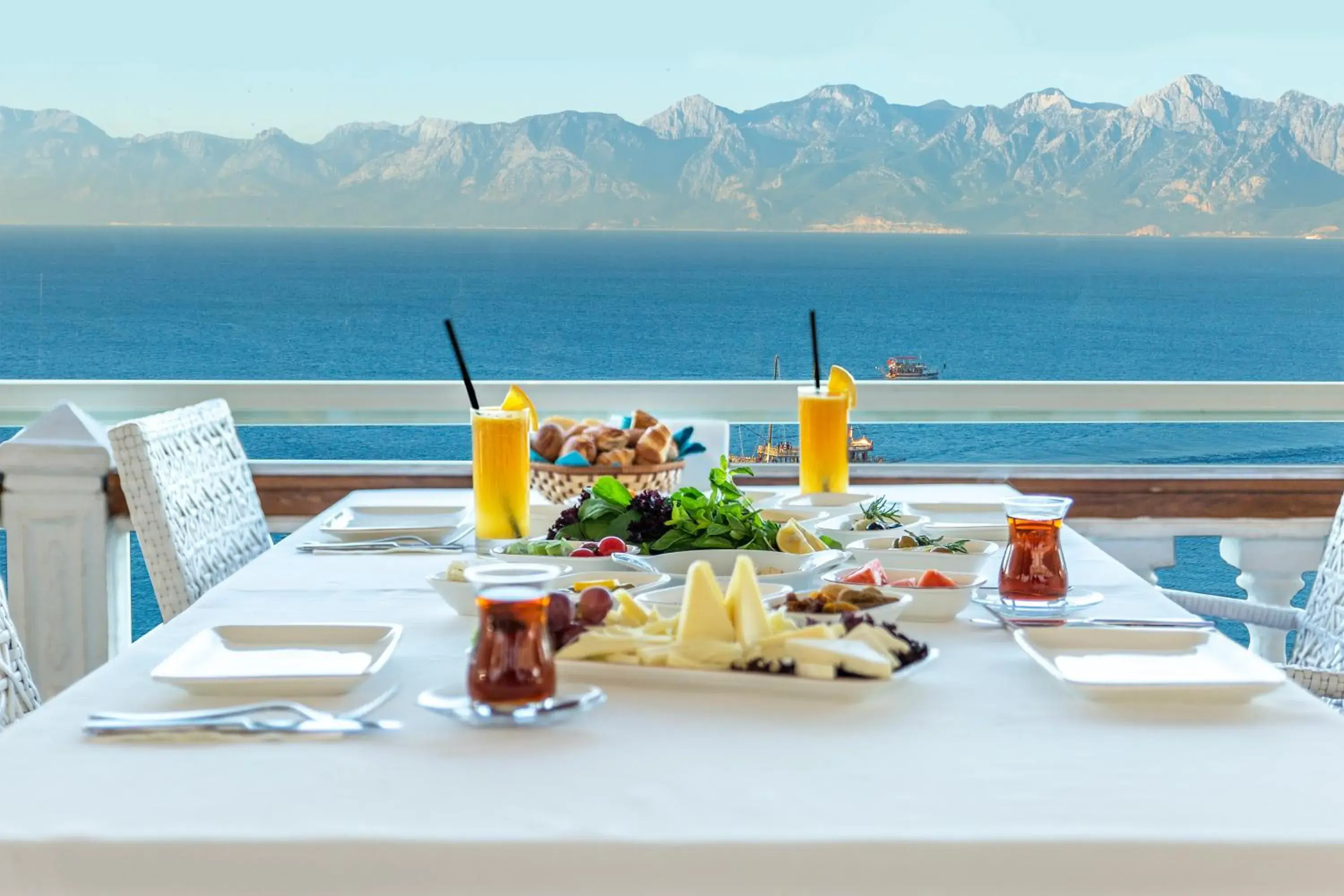 Breakfast in La Boutique Hotel & Suites - Adults Only Breakfast in La Boutique Hotel & Suites - Adults Only