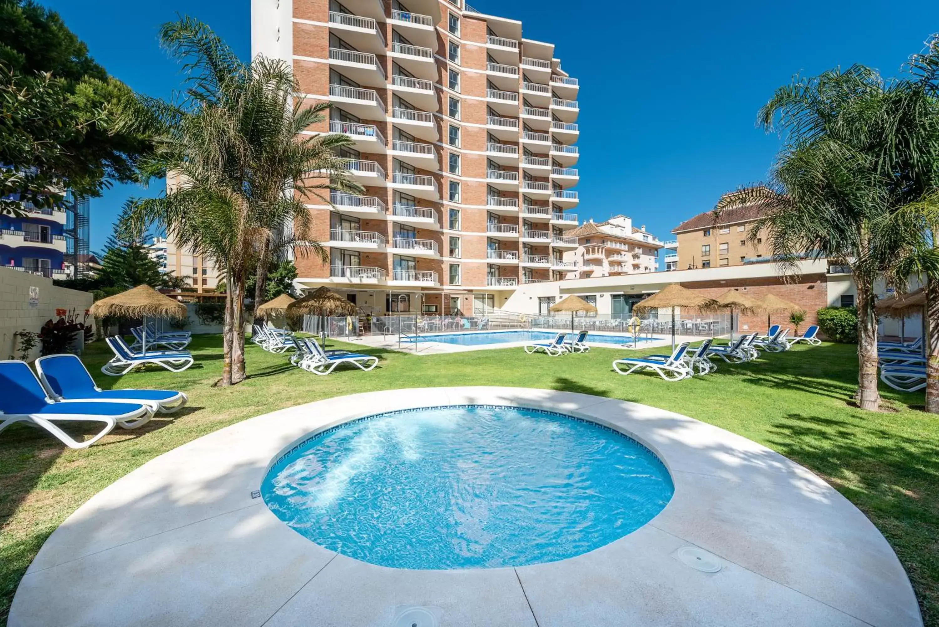 Swimming pool in Hotel Mainare Playa