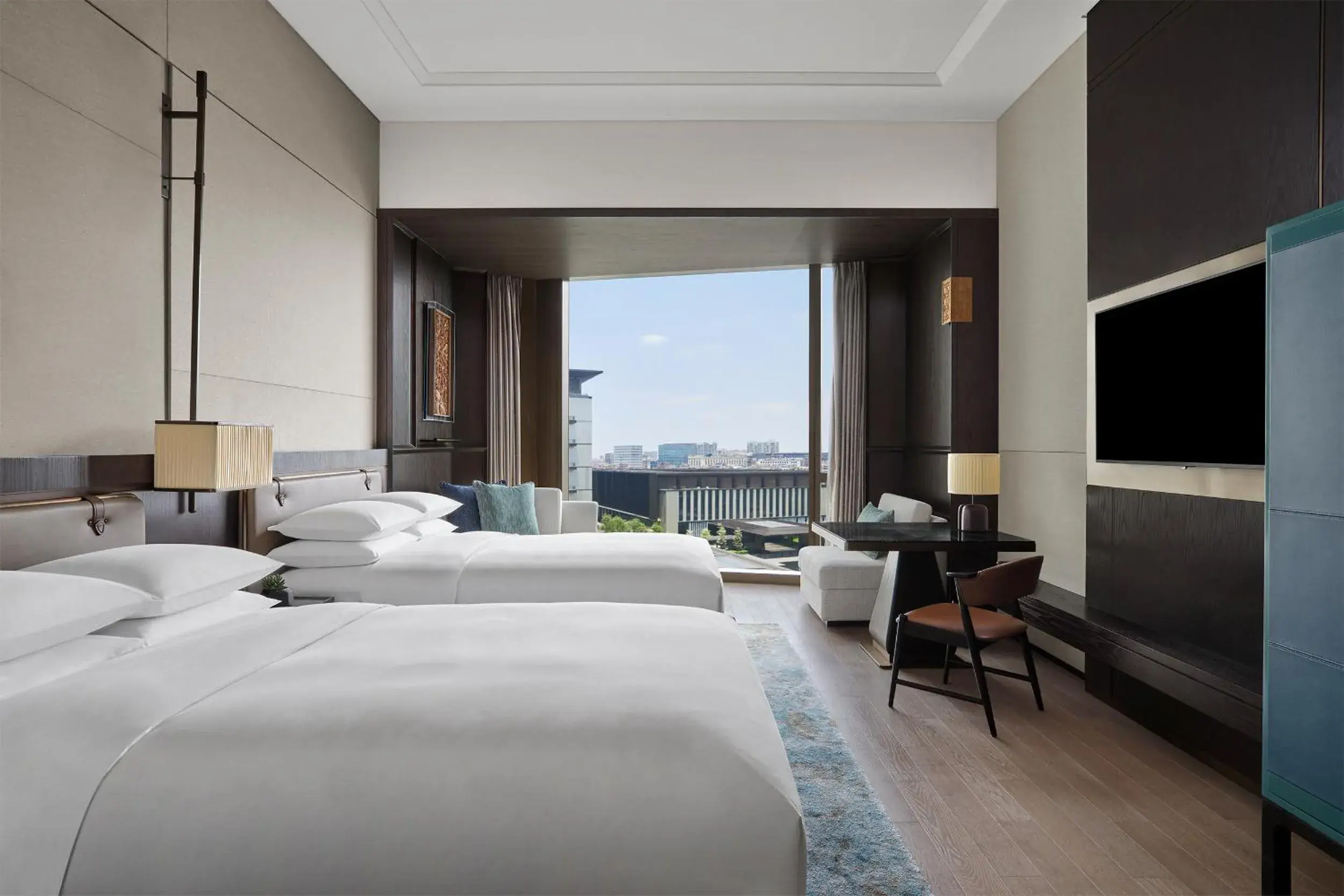 Executive Double Bed Room in Guangzhou Marriott Hotel Baiyun Executive Double Bed Room in Guangzhou Marriott Hotel Baiyun