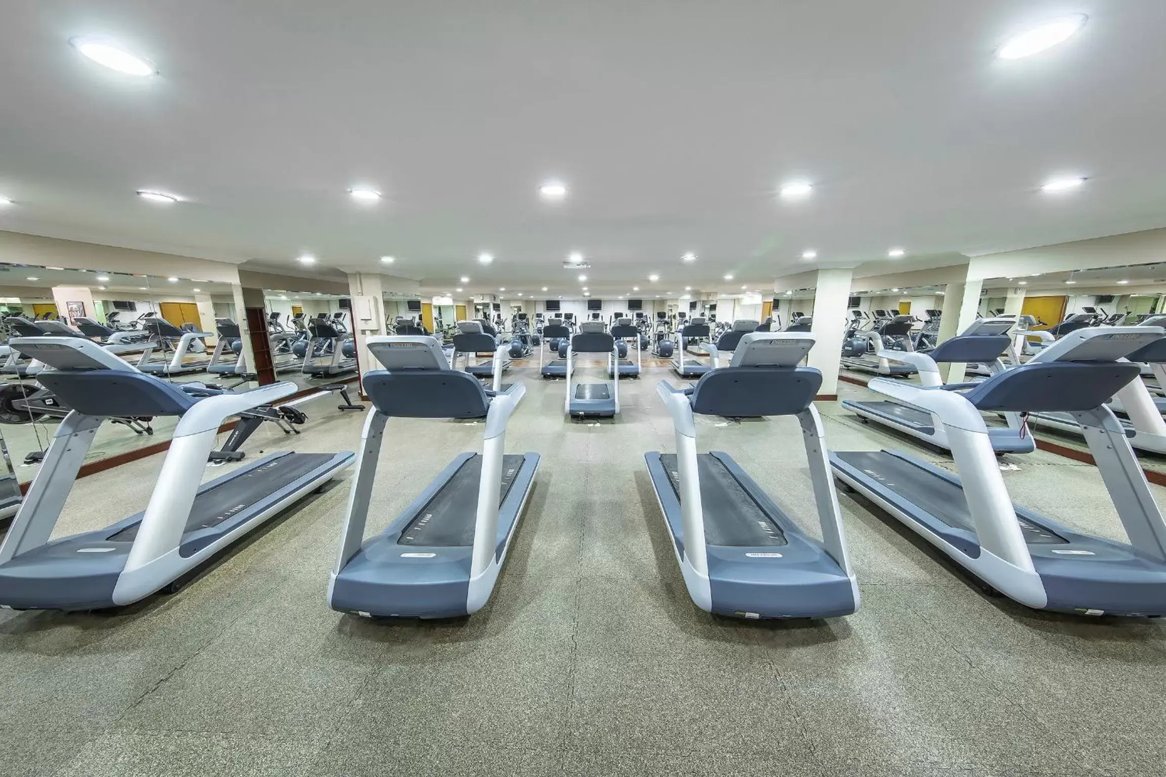 Fitness centre/facilities in Ezdan Hotel West Bay Fitness centre/facilities in Ezdan Hotel West Bay