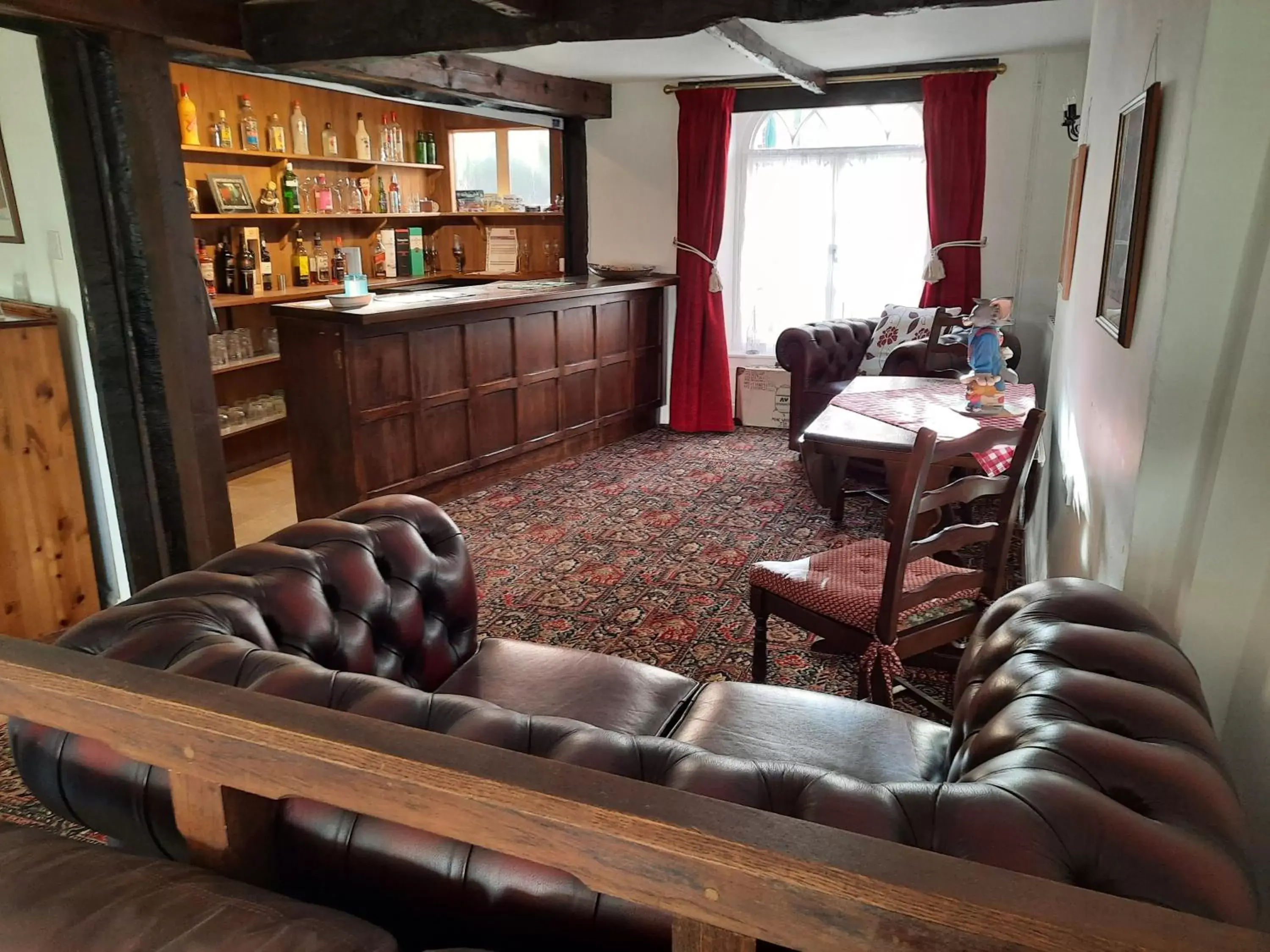 Lounge or bar in The White Cottage