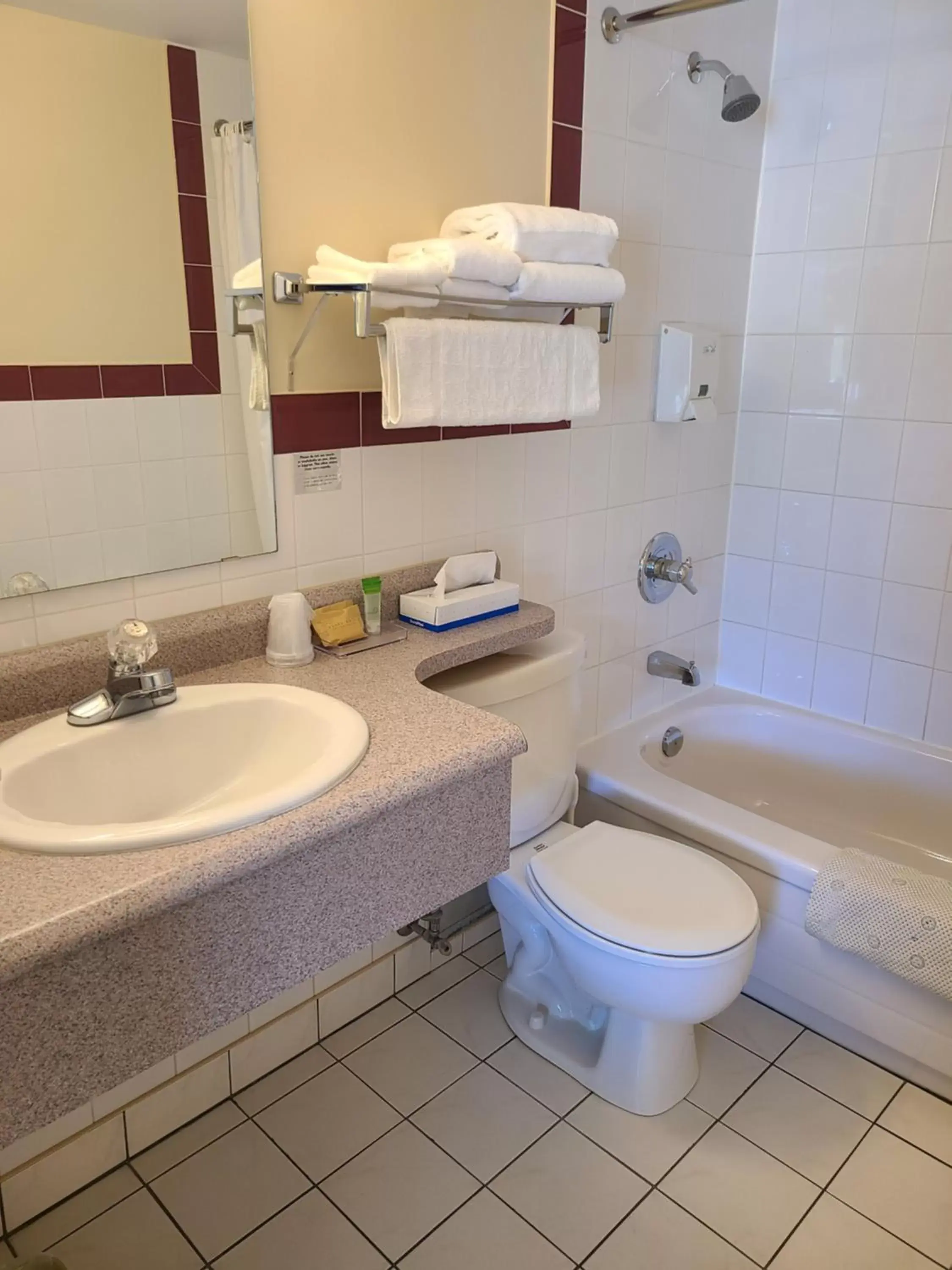 Bathroom in Stardust Motel - Timberlea