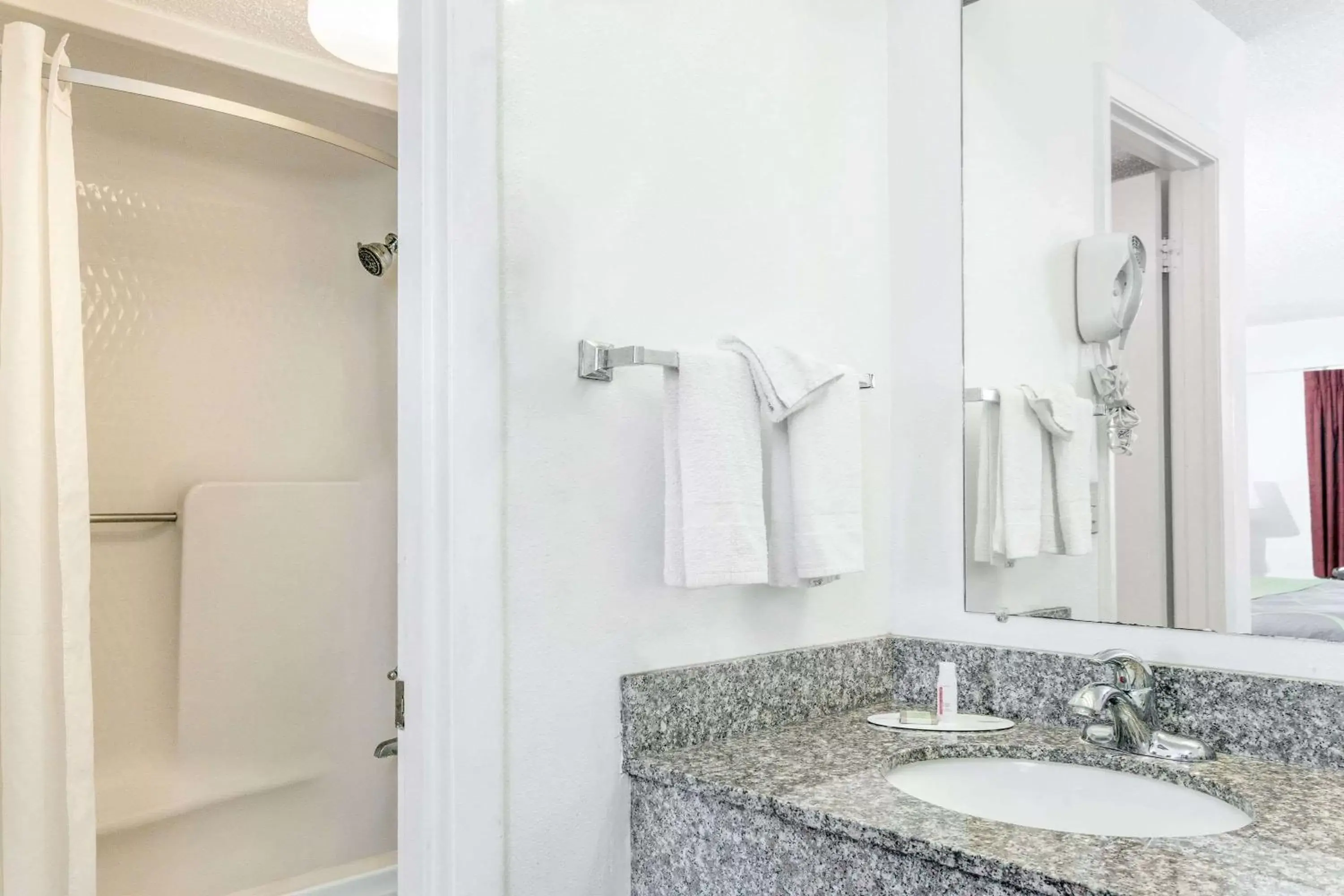 Queen Room with Roll-In Shower - Mobility/Hearing Accessible - Non-Smoking in Super 8 by Wyndham Riviera Beach West Palm Beach Queen Room with Roll-In Shower - Mobility/Hearing Accessible - Non-Smoking in Super 8 by Wyndham Riviera Beach West Palm Beach