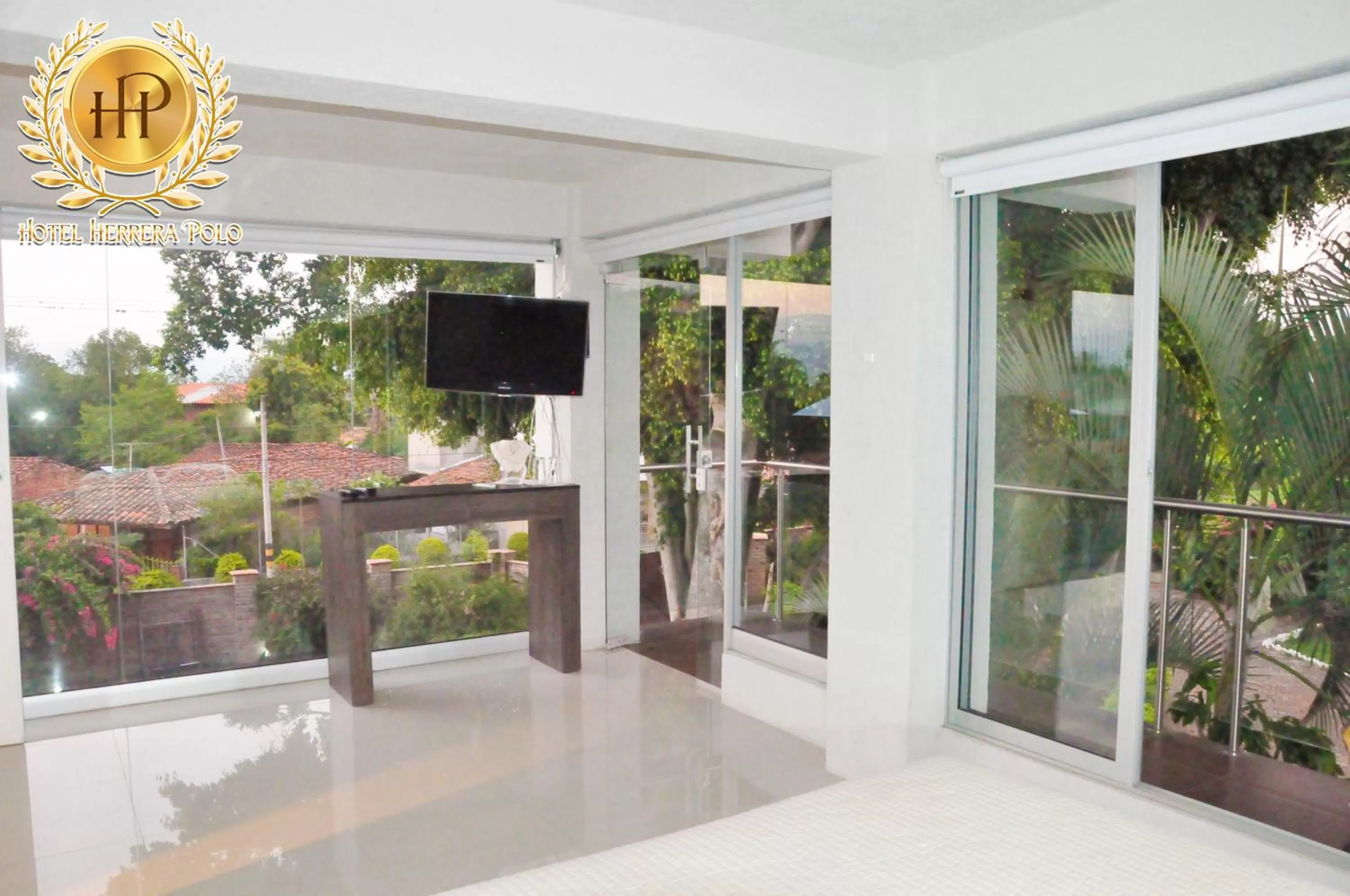 TV and multimedia in Hotel Herrera Polo