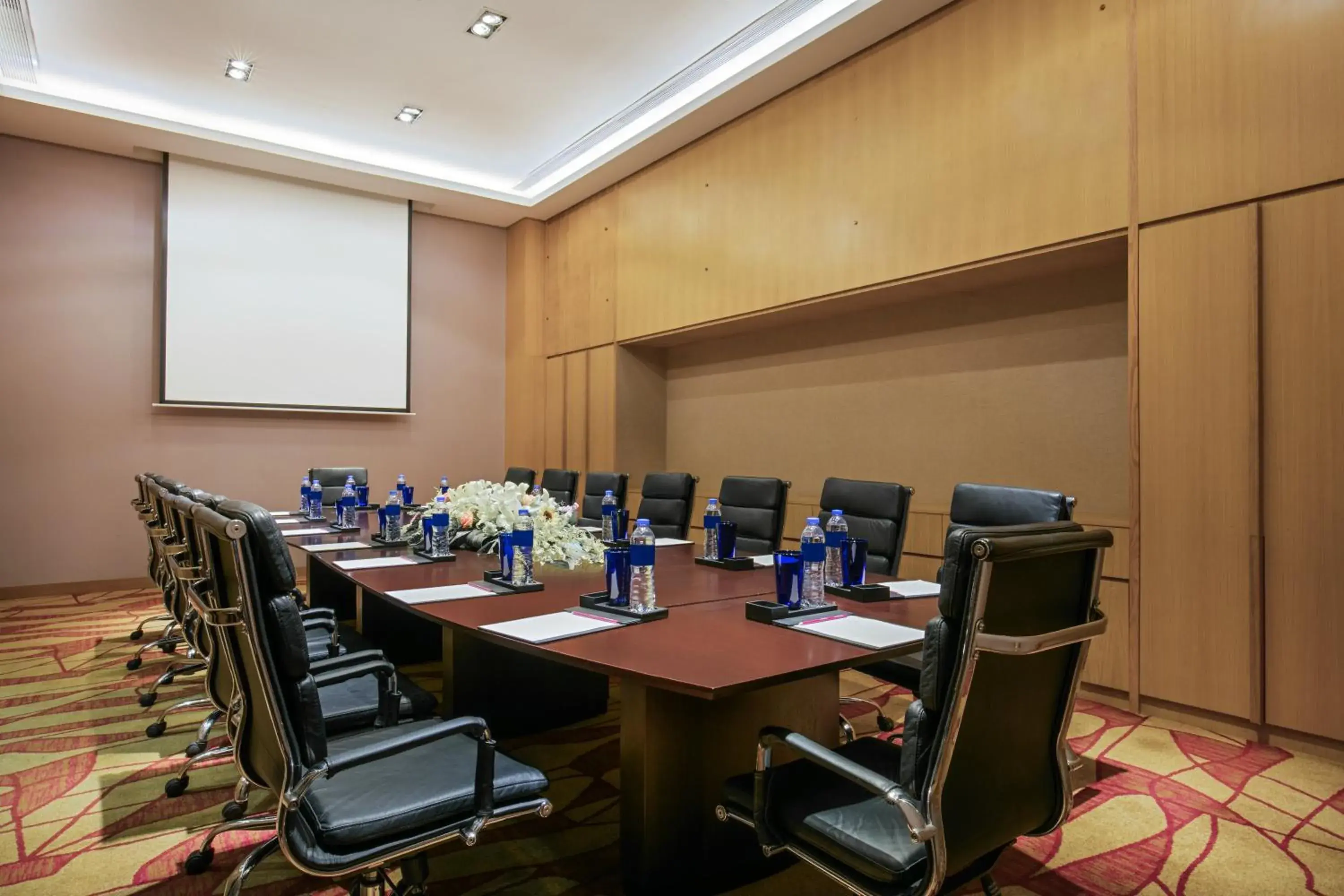 Meeting/conference room, Business Area/Conference Room in Crowne Plaza Zhongshan Wing On City, an IHG Hotel