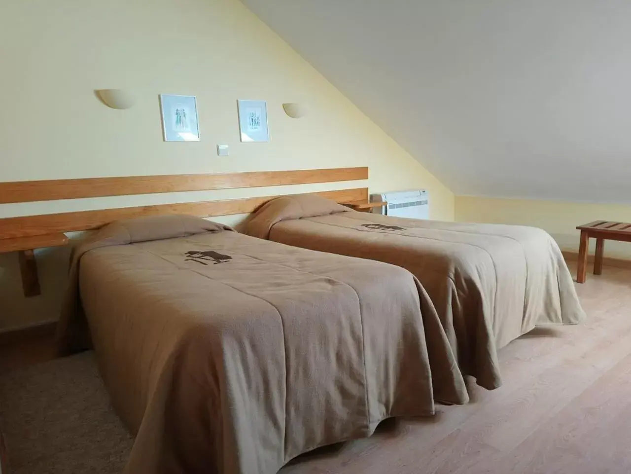 Bedroom, Bed in Alojamento Santa Clara