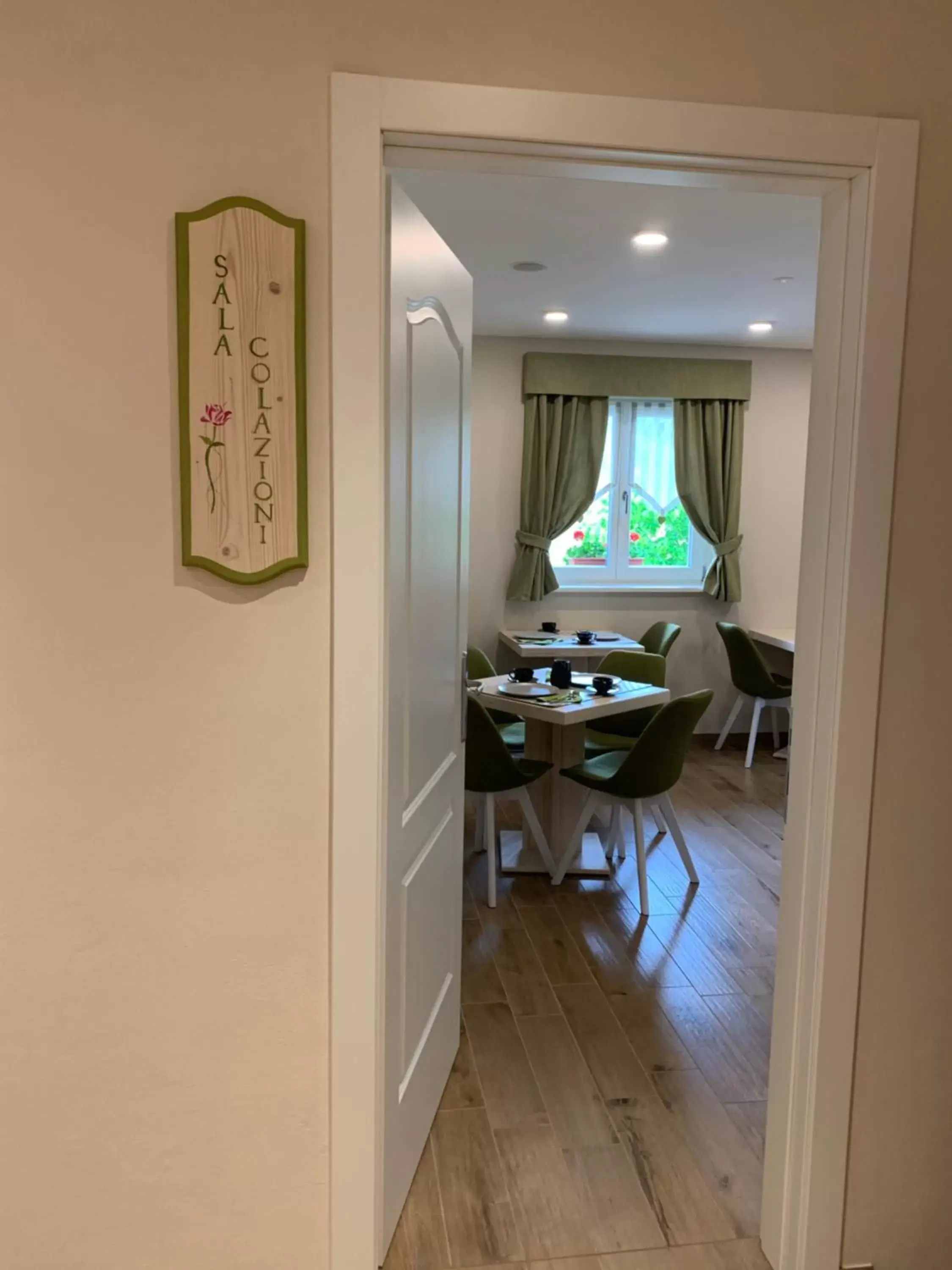 Dining Area in Hotel Rosengarten