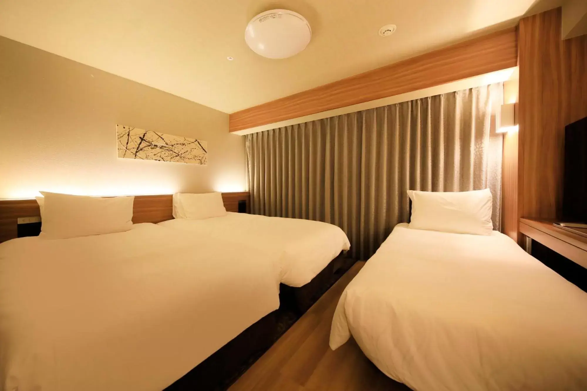 Photo of the whole room, Bed in Richmond Hotel Nagoya Shinkansen-guchi