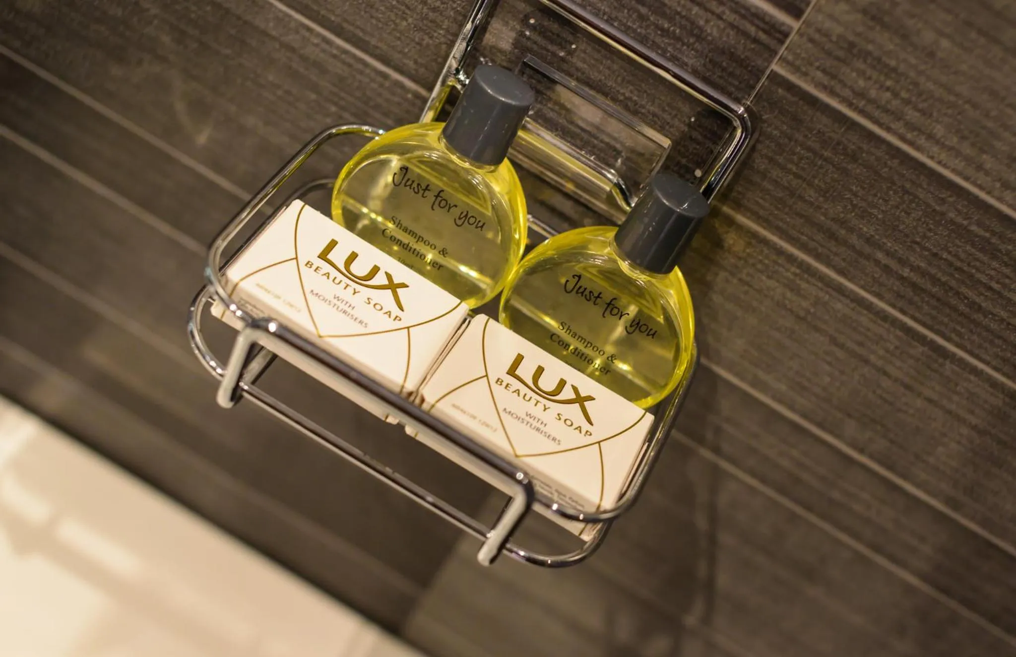 Bathroom in Grainger Apartments