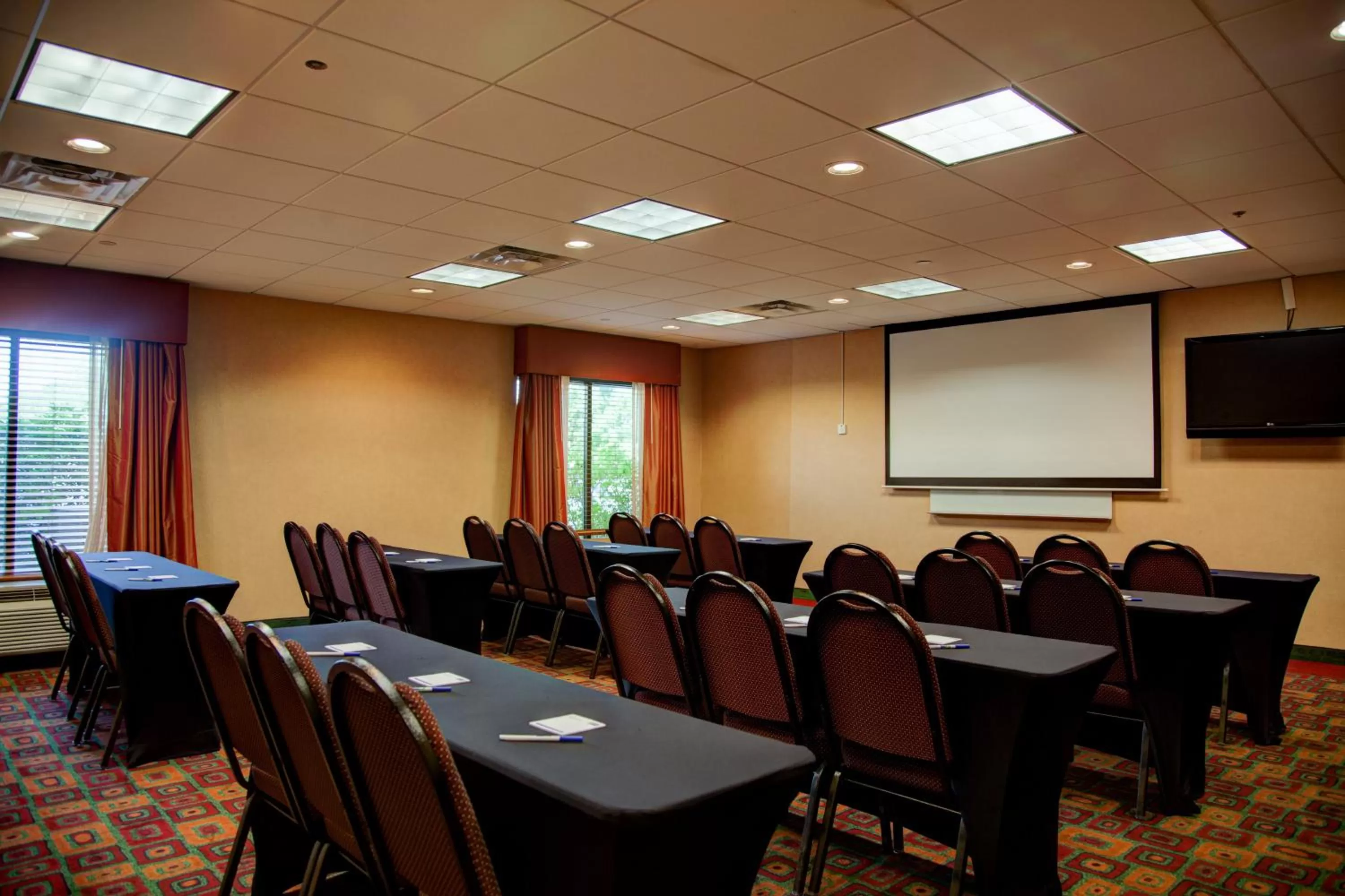 Meeting/conference room in Holiday Inn Express Tyler South by IHG