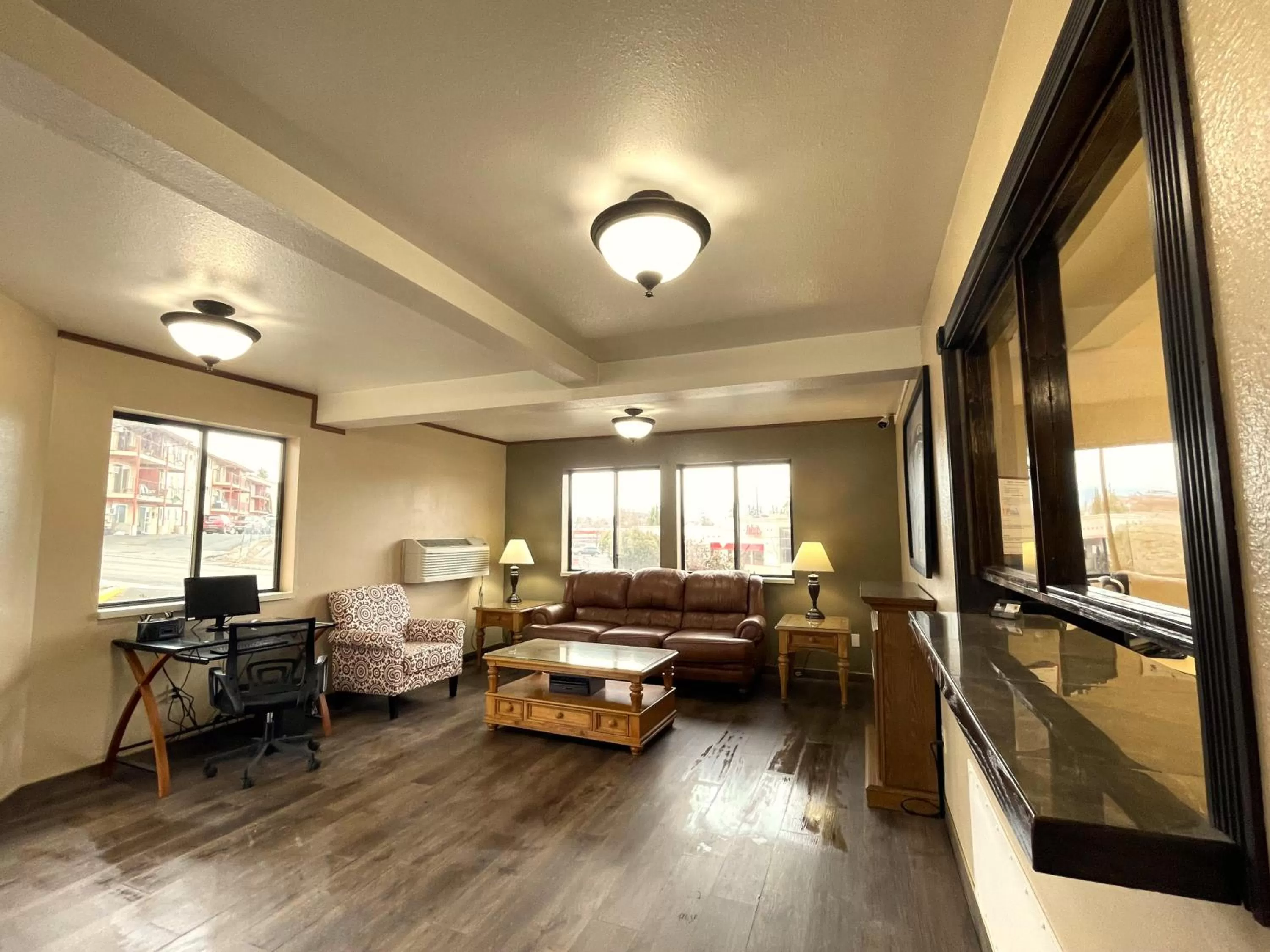 Lobby or reception in FairBridge Inn & Suites Moscow - Pullman