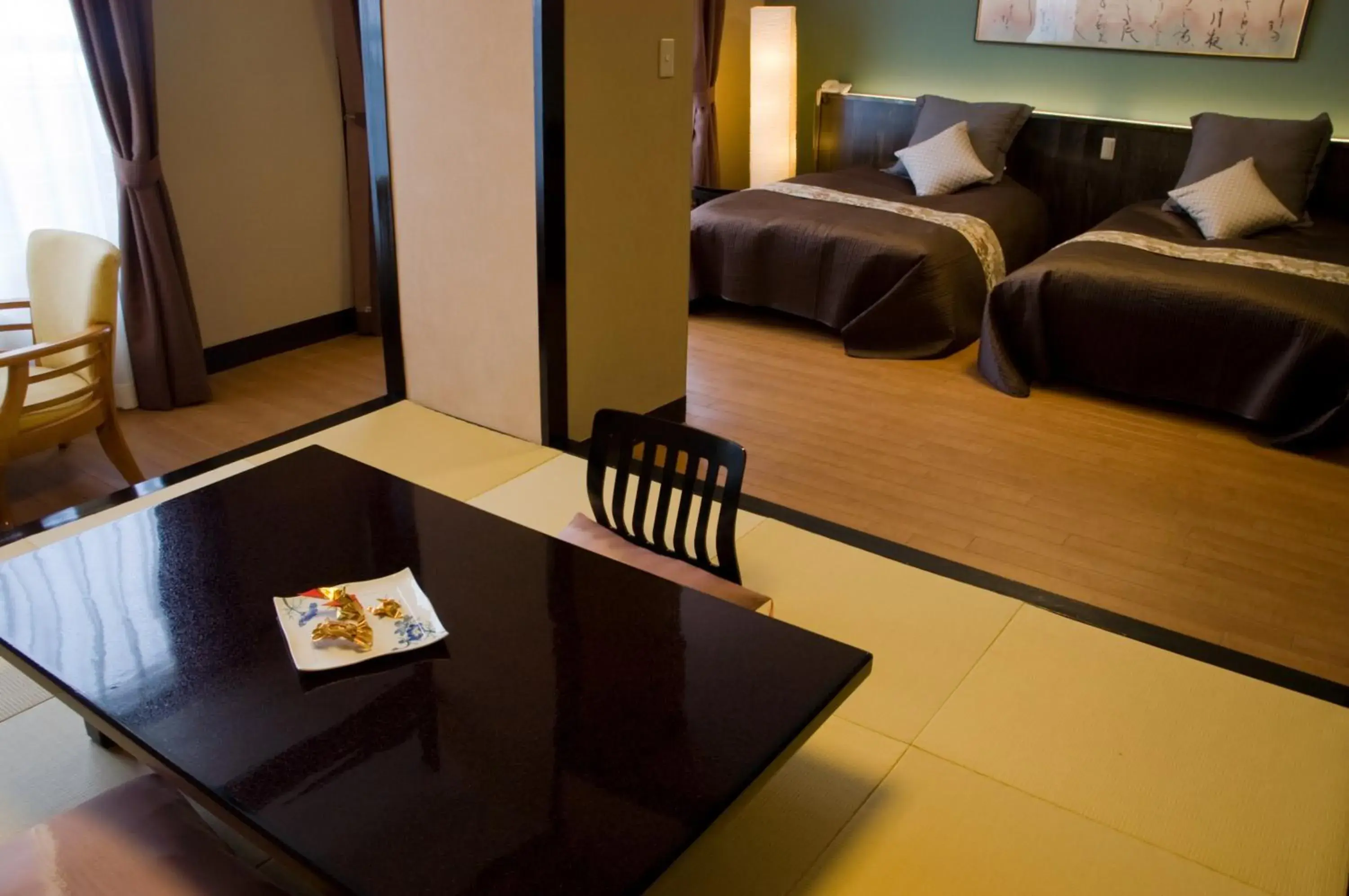 Bed, Seating Area in Ryokan Biyunoyado