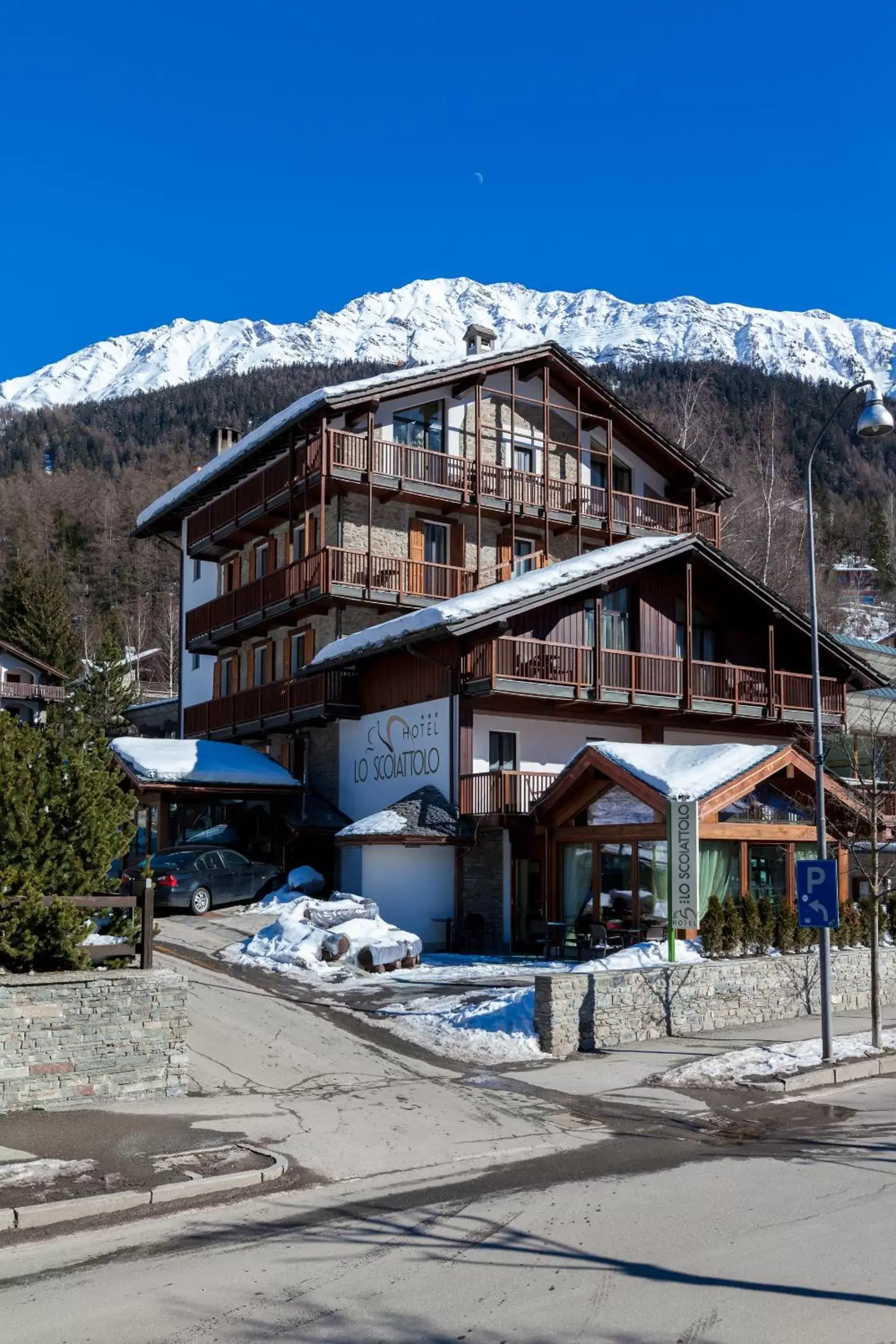 Facade/entrance in Hotel Lo Scoiattolo Facade/entrance in Hotel Lo Scoiattolo