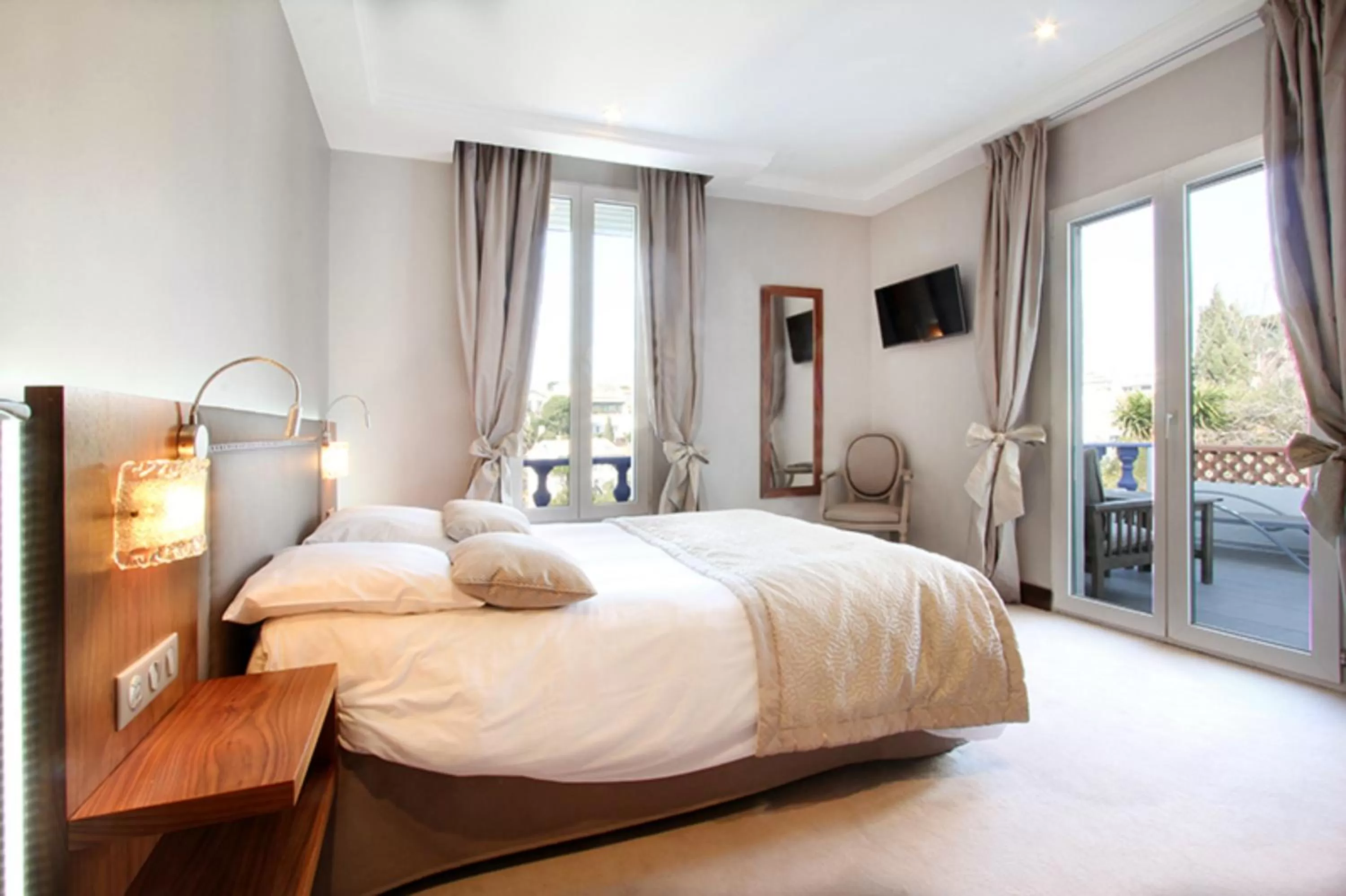 Bedroom, Bed in Le Rhul