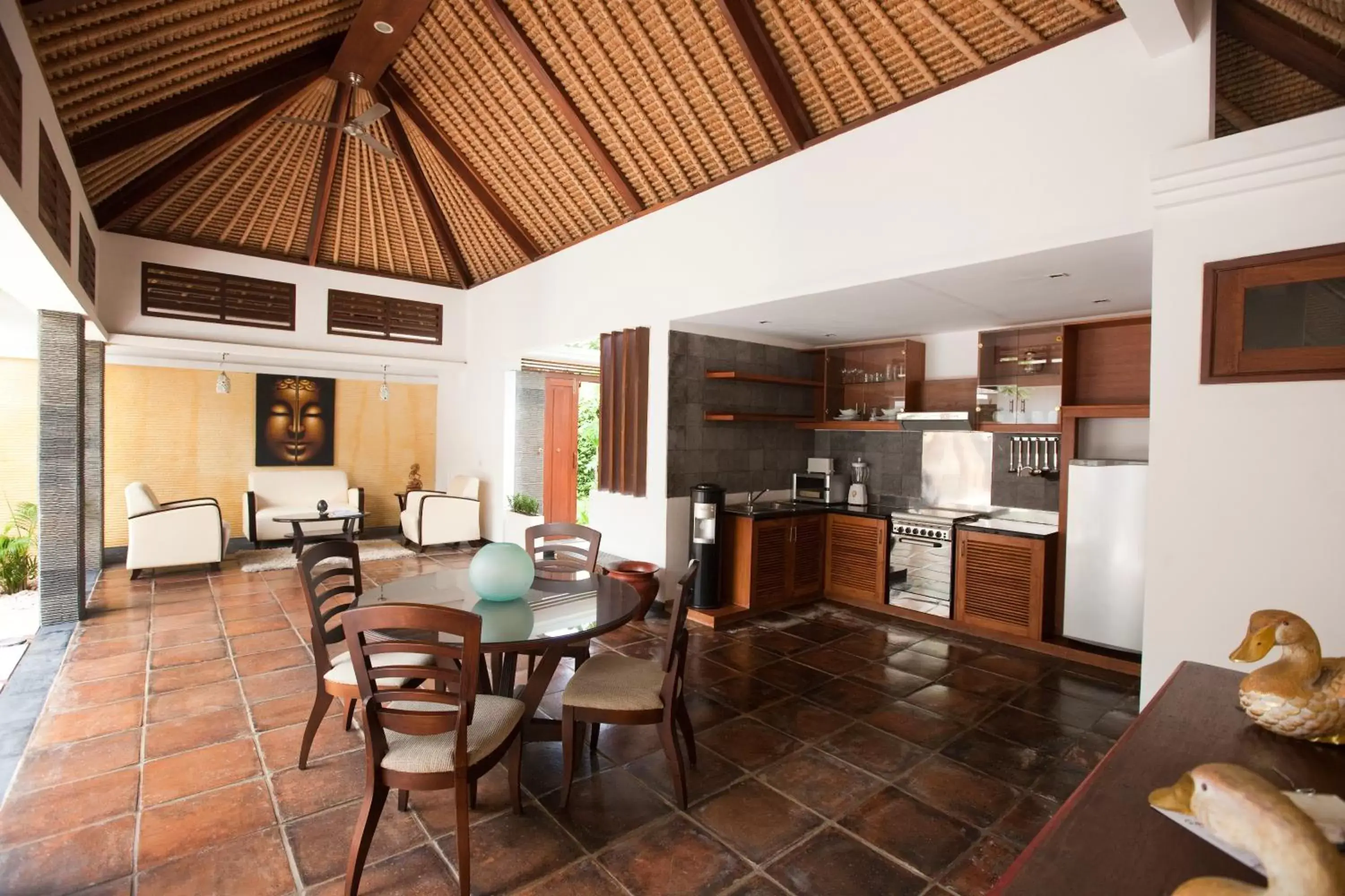 Kitchen or kitchenette, Restaurant/Places to Eat in Puri Mas Boutique Resort & Spa
