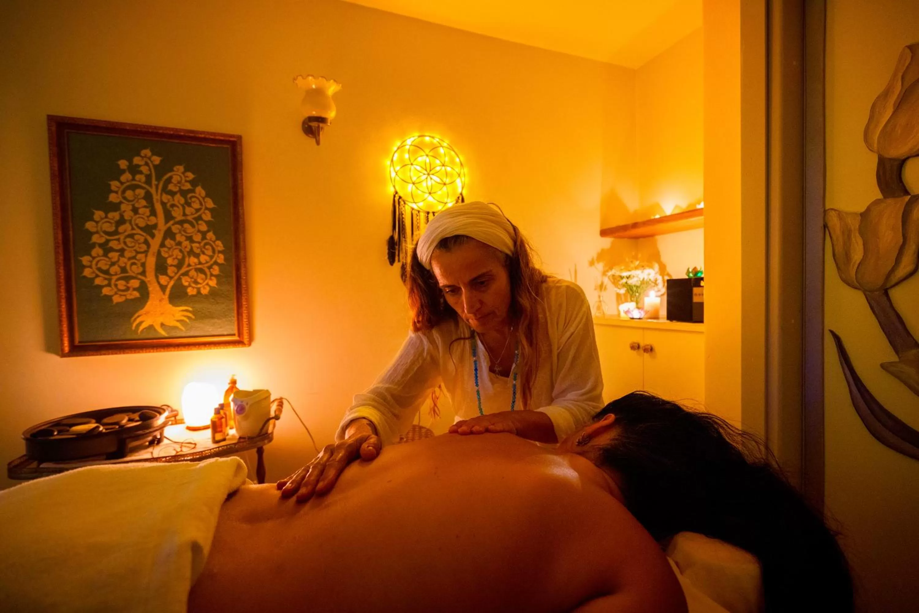 Massage in The Way Inn - Boutique Suites