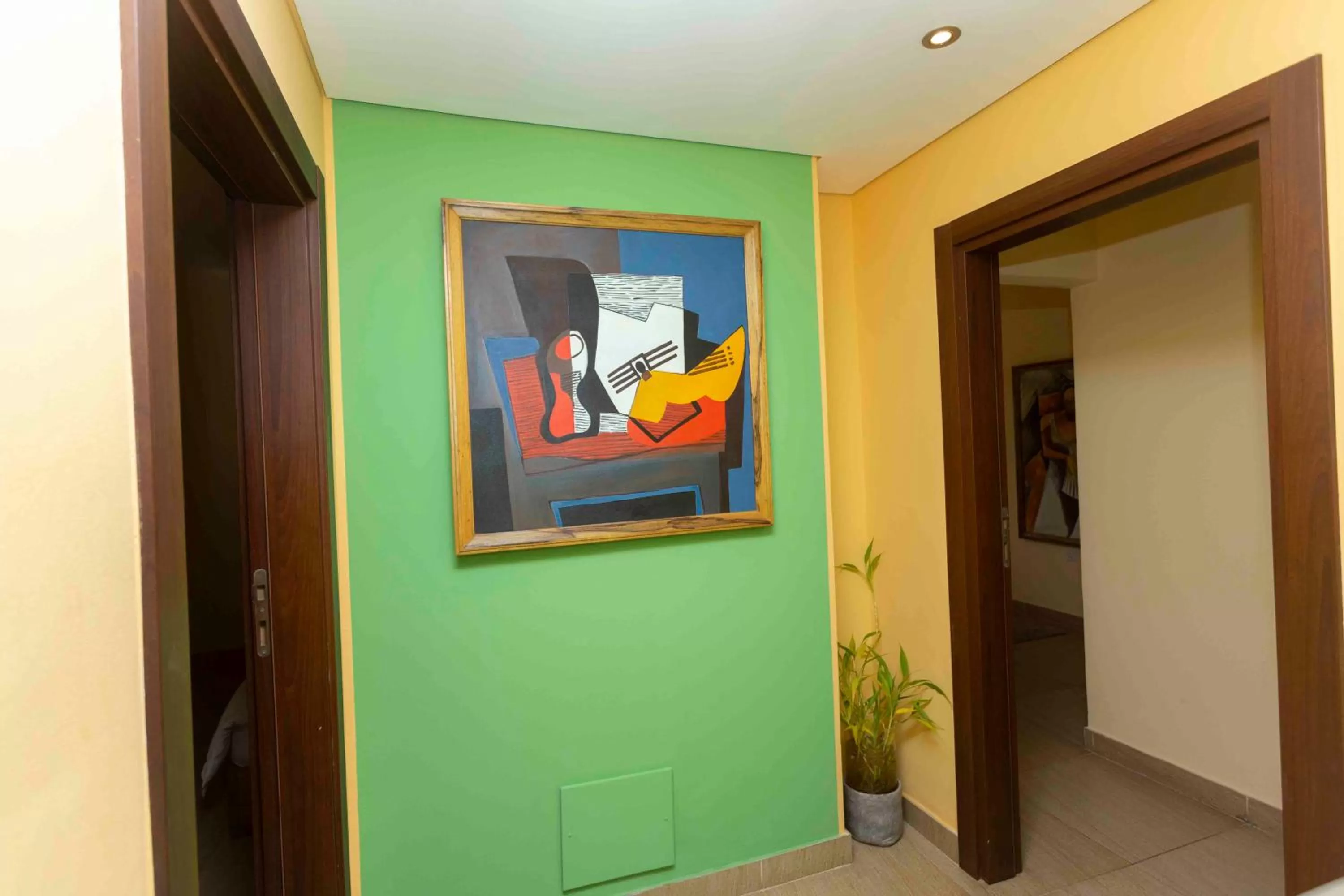 Roots Hotel Apartment