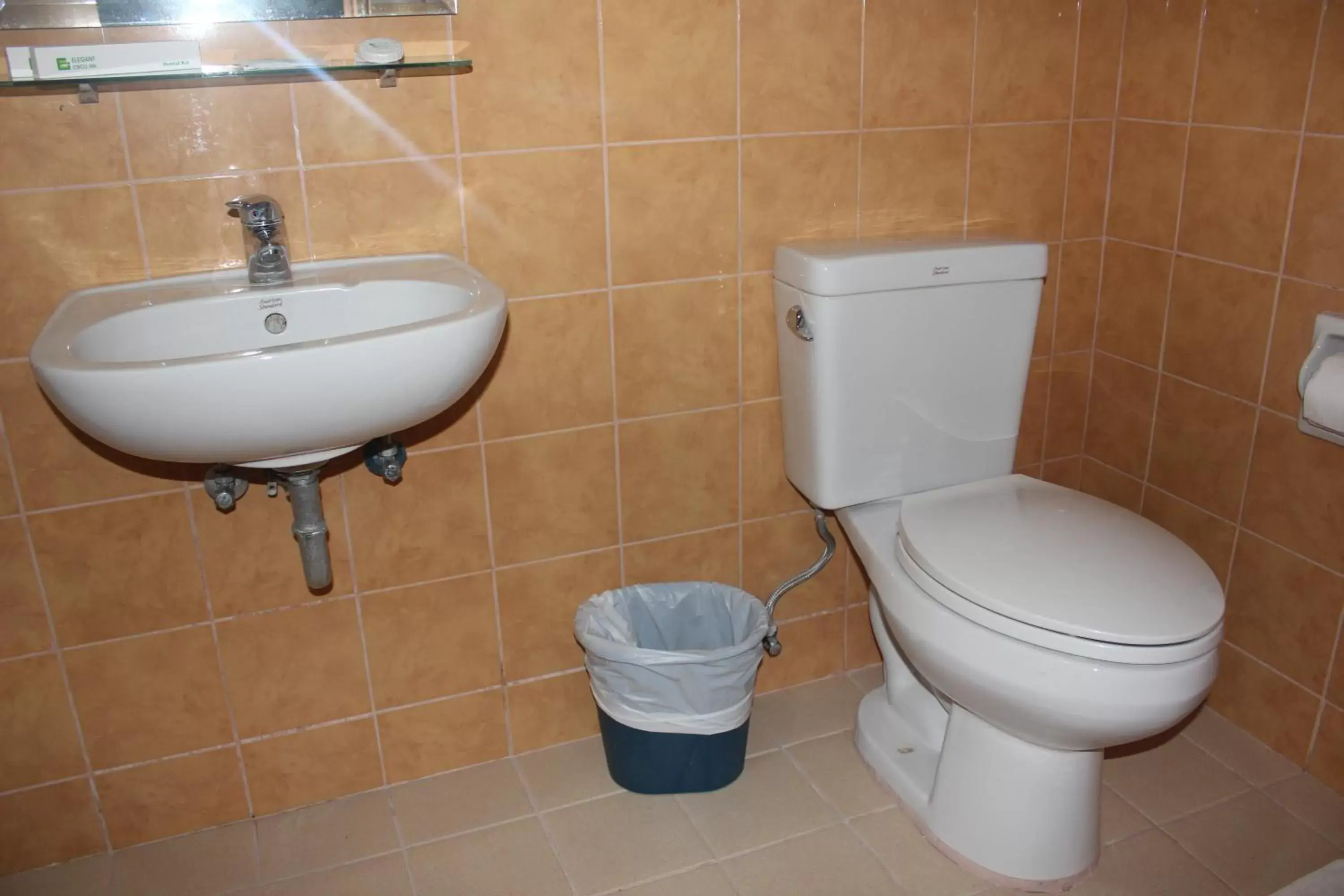 Toilet, Bathroom in Elegant Circle Inn