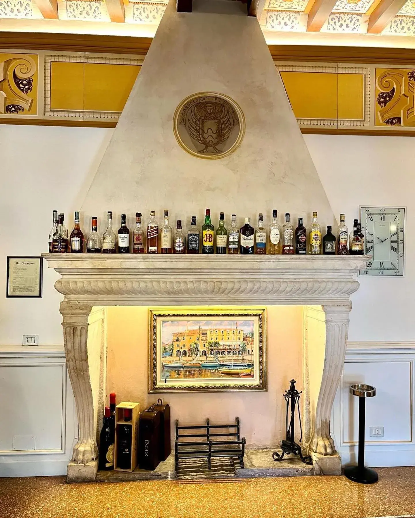 Lounge or bar in Albergo Ristorante Gardesana ***S