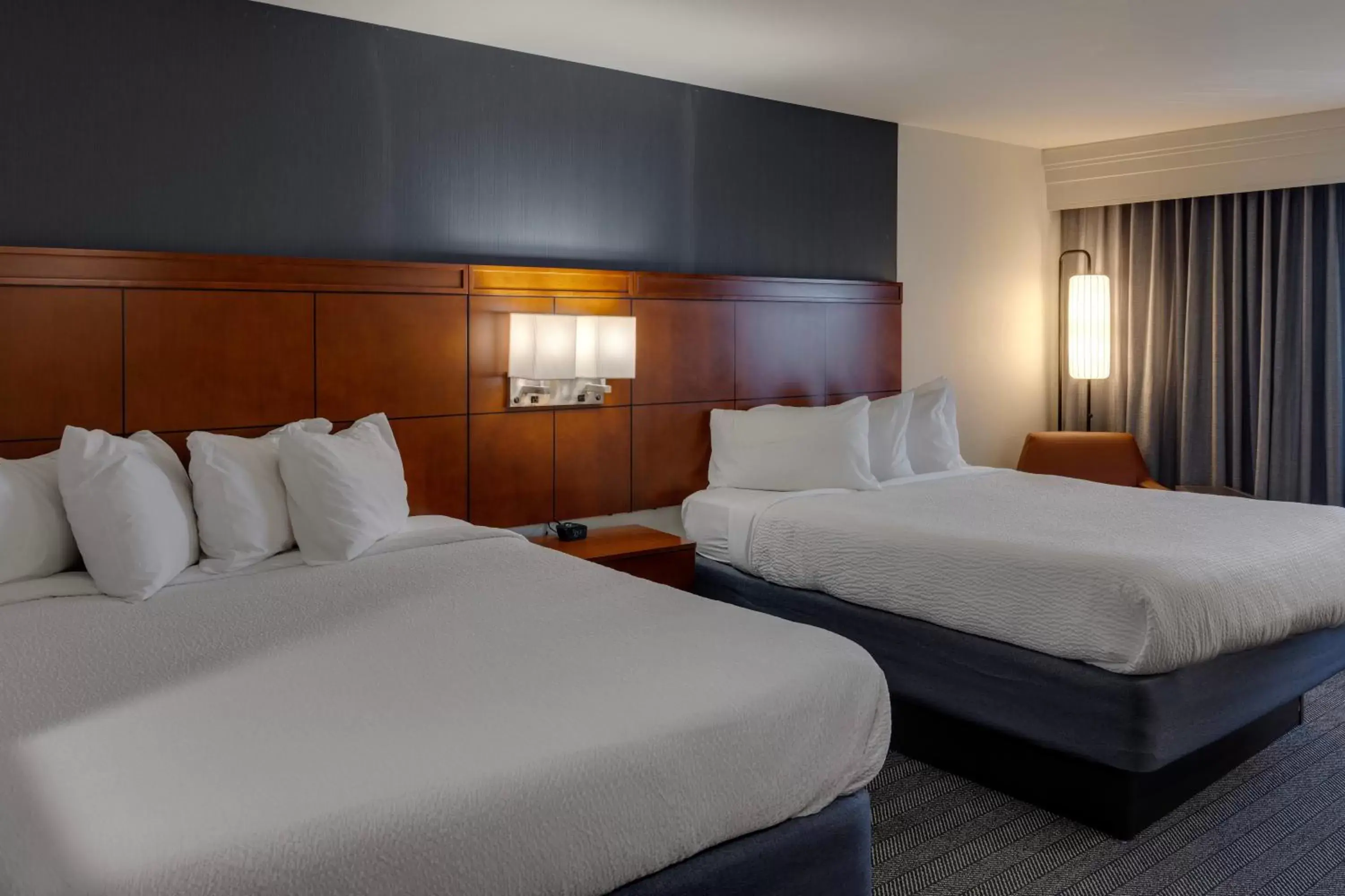 Guests, Bed in Courtyard by Marriott Oklahoma City North/Quail Springs