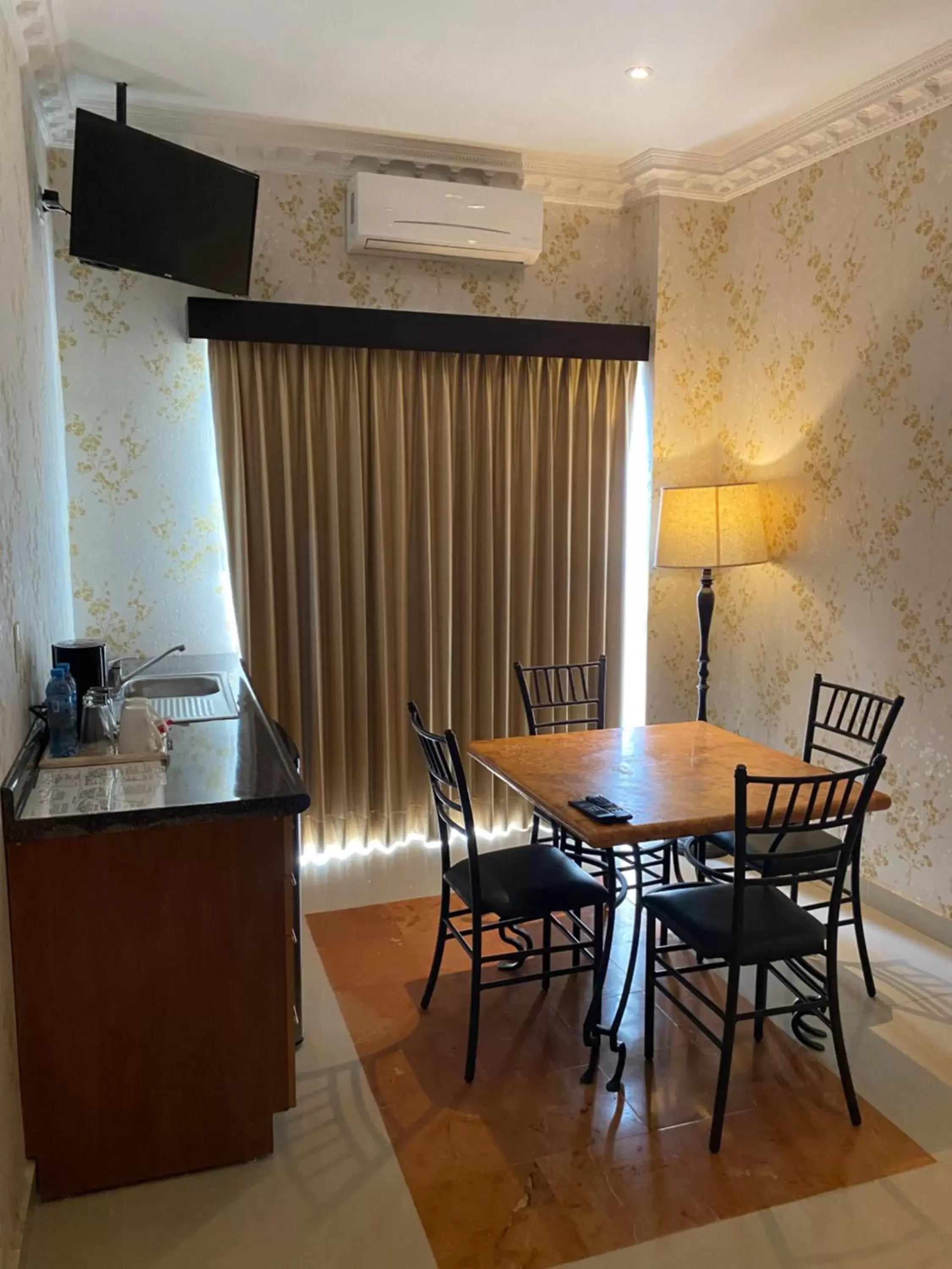 Seating area, Dining Area in Hotel Palacio Maya