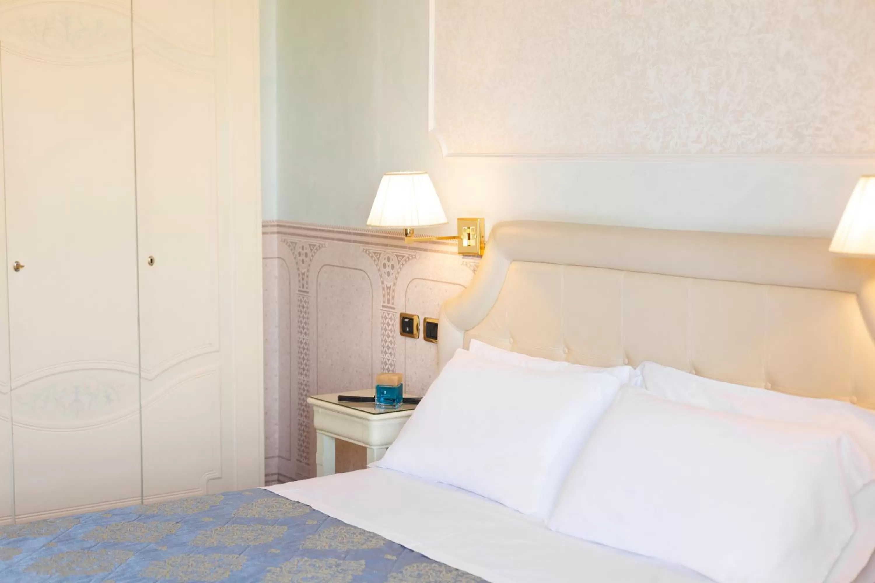 Bedroom, Bed in Hotel Baia Imperiale