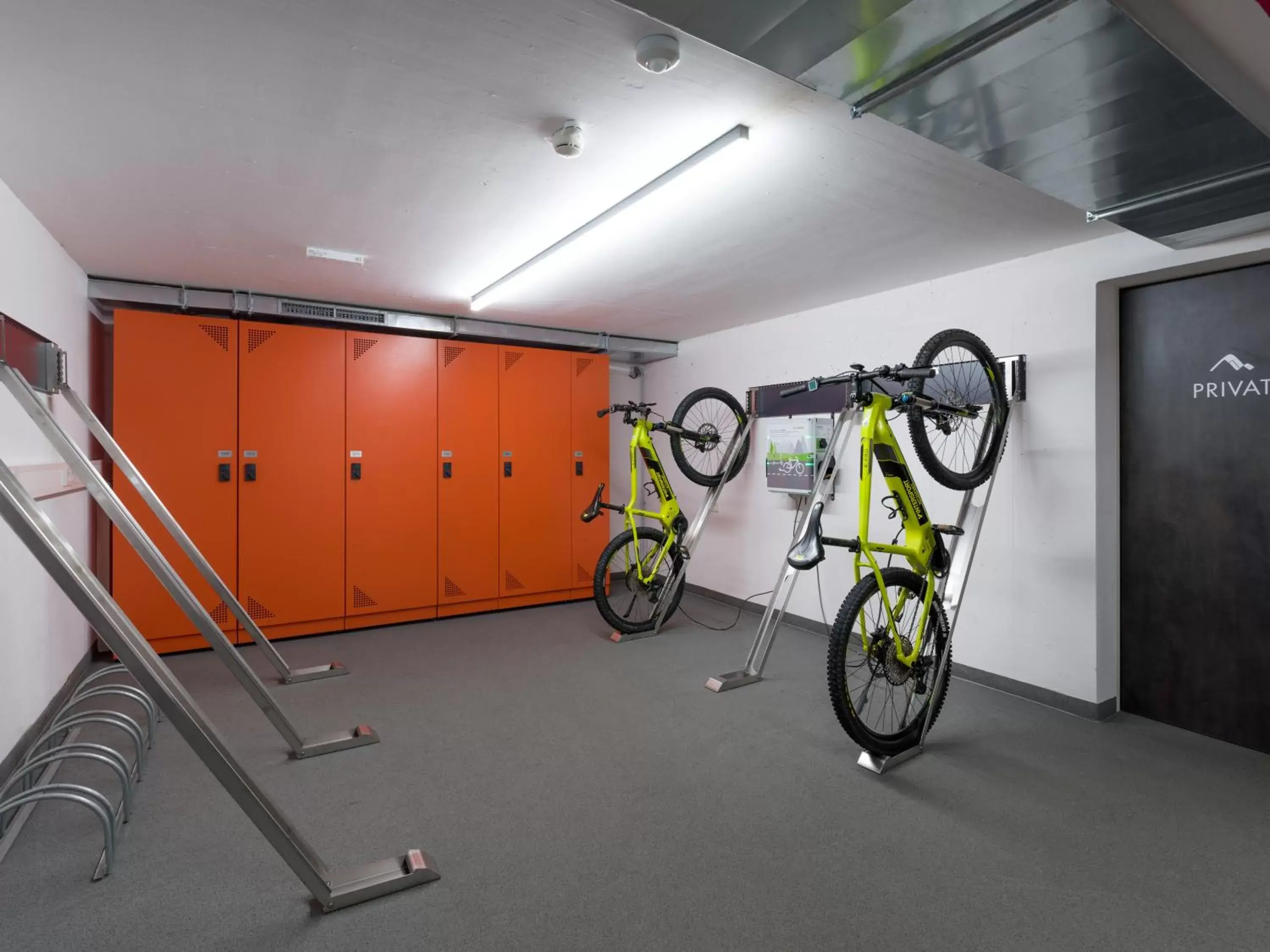 Cycling, Fitness Center/Facilities in Aktiv Hotel Schweizerhof Kitzbühel