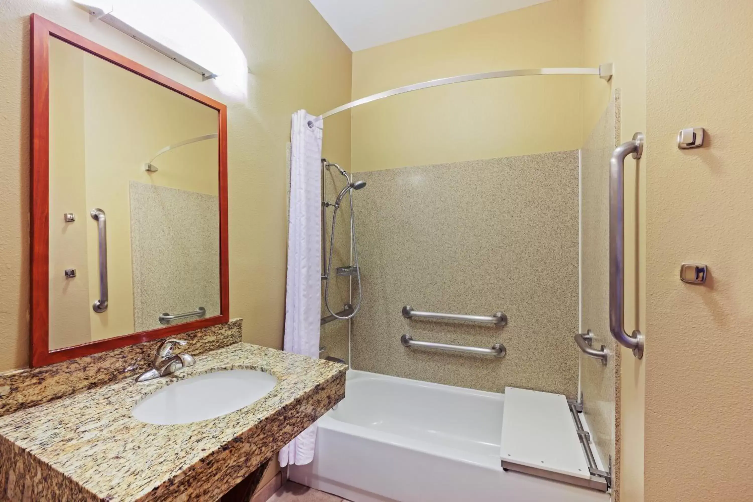 Photo of the whole room, Bathroom in Candlewood Suites El Paso, an IHG Hotel