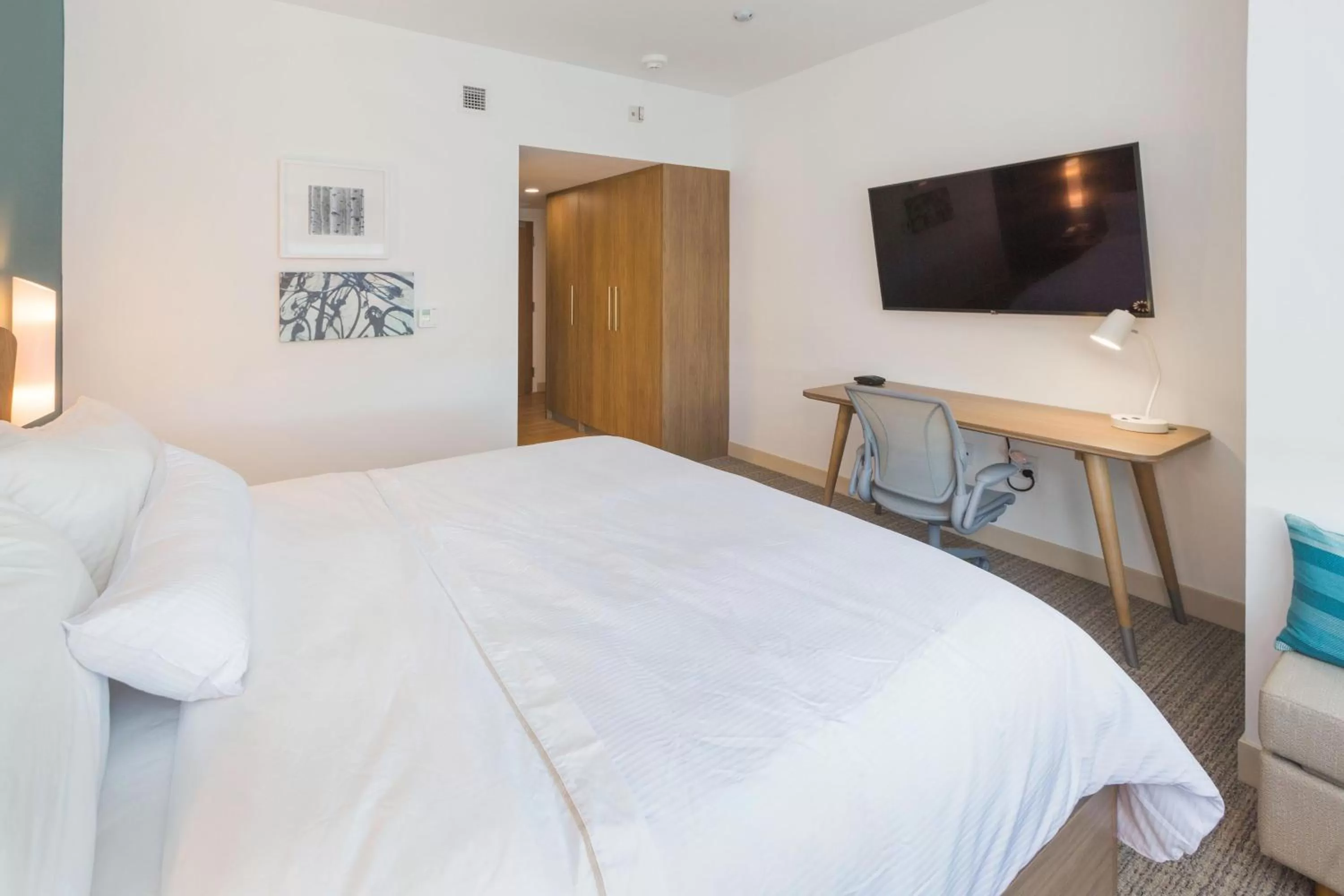 Photo of the whole room, Bed in Element Denver International Airport