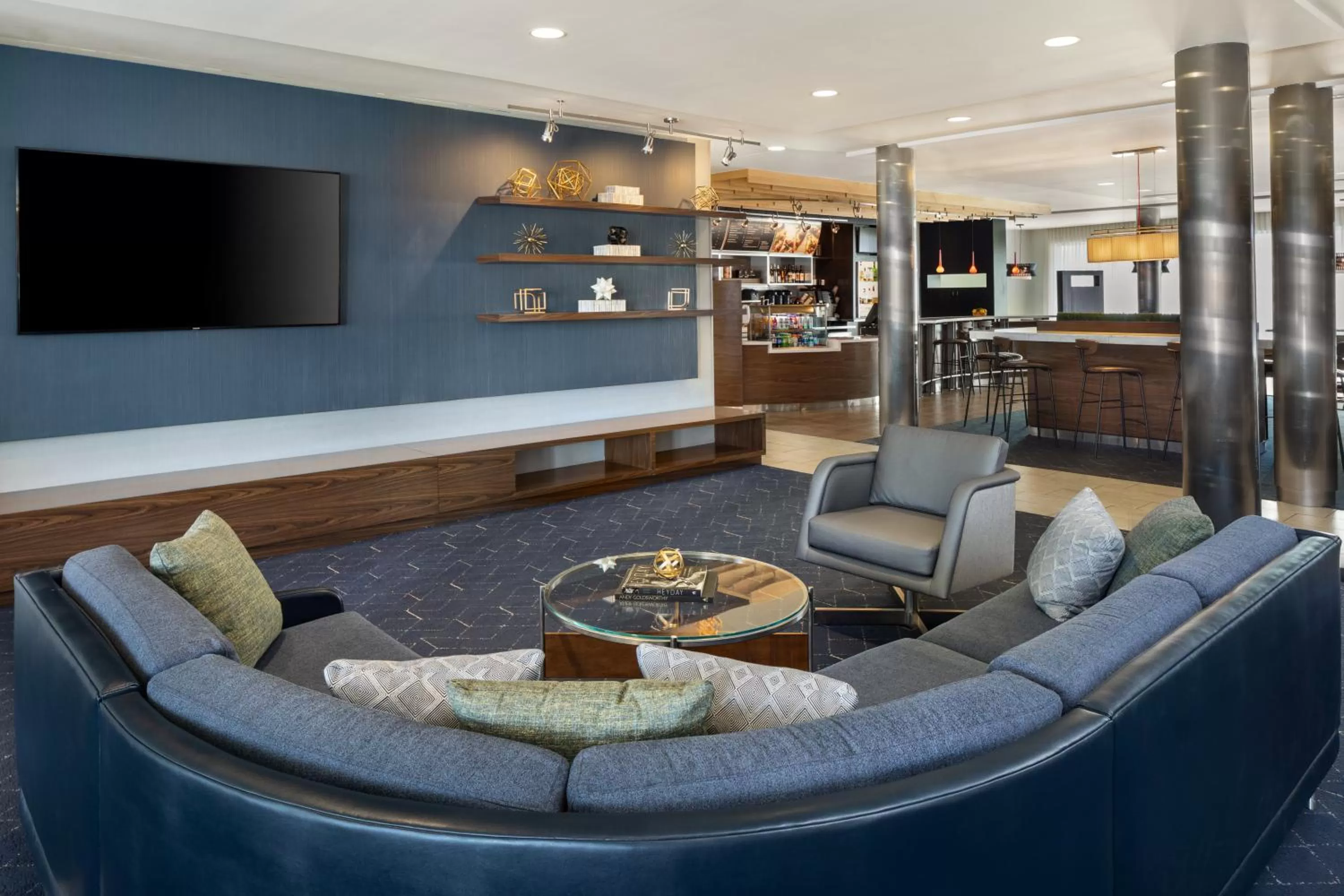 Lobby or reception in Courtyard Mankato Hotel & Event Center