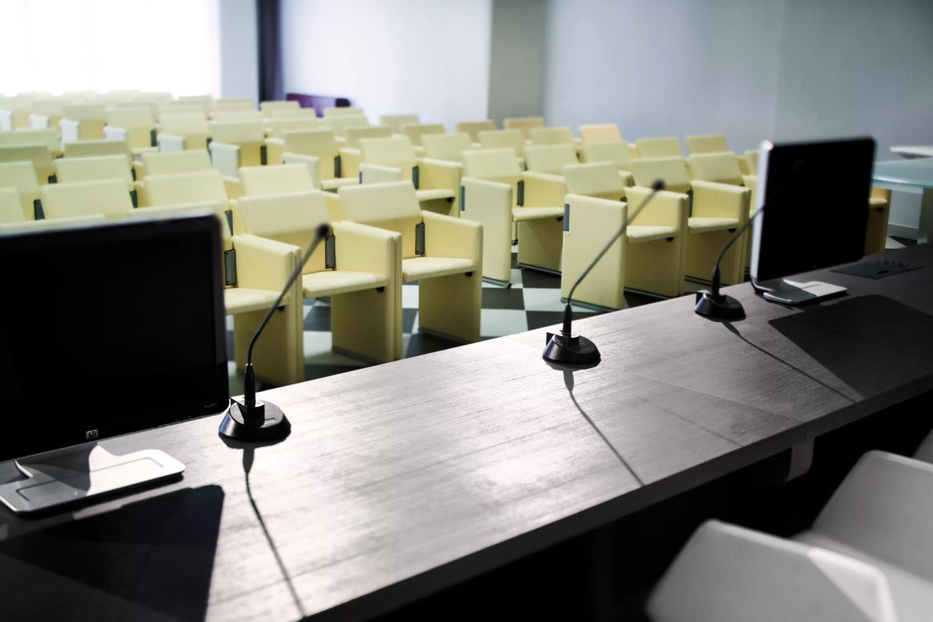 Business facilities in Yes Hotel Touring & SPA