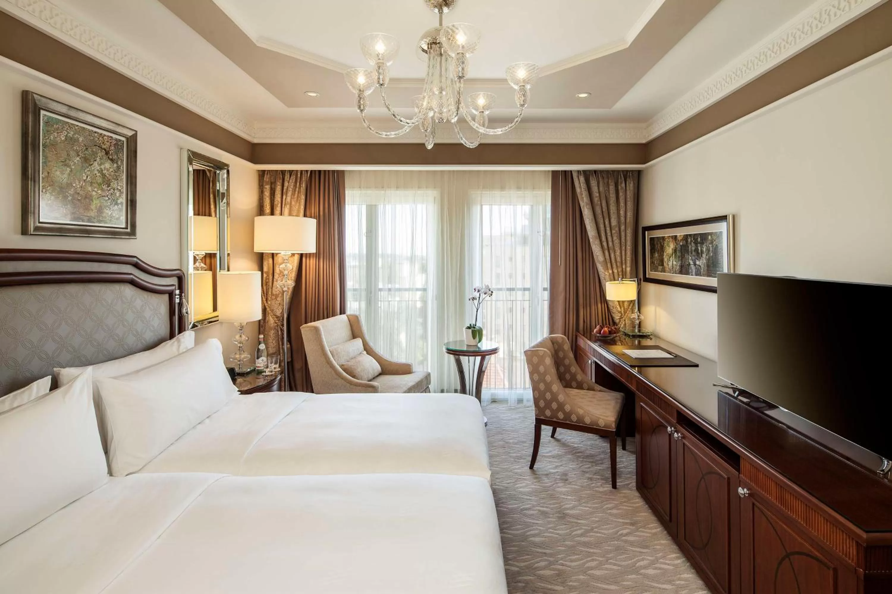 Bed in Waldorf Astoria Jerusalem