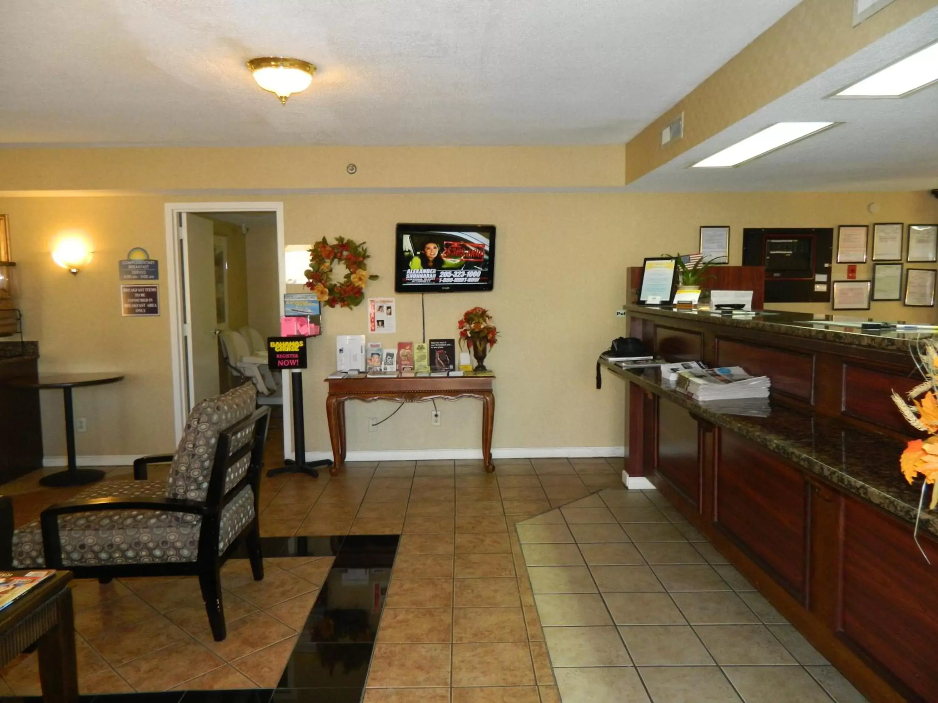 Lobby or reception in Days Inn by Wyndham Hoover Birmingham Lobby or reception in Days Inn by Wyndham Hoover Birmingham