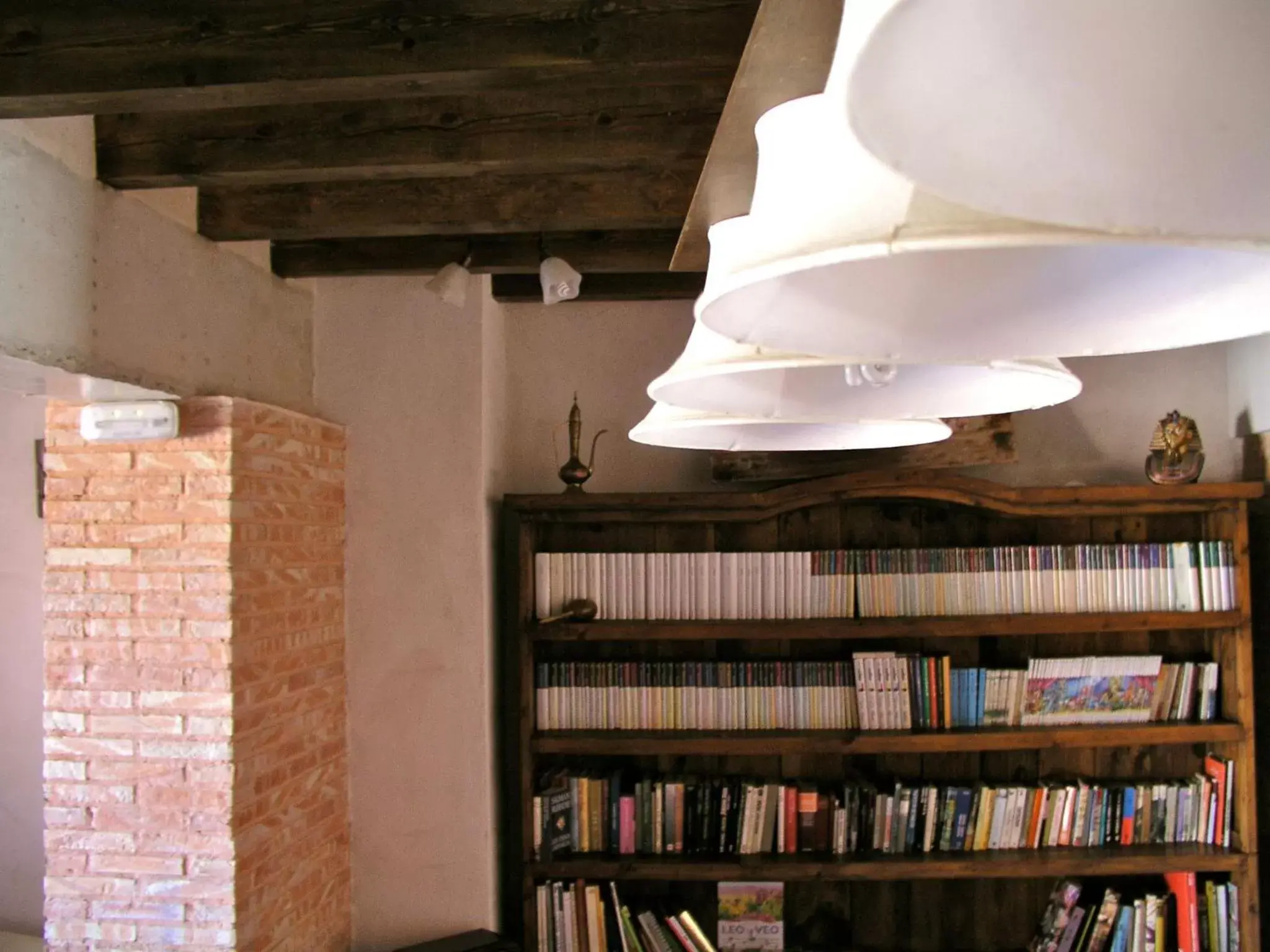 Library in Posada de Eufrasio