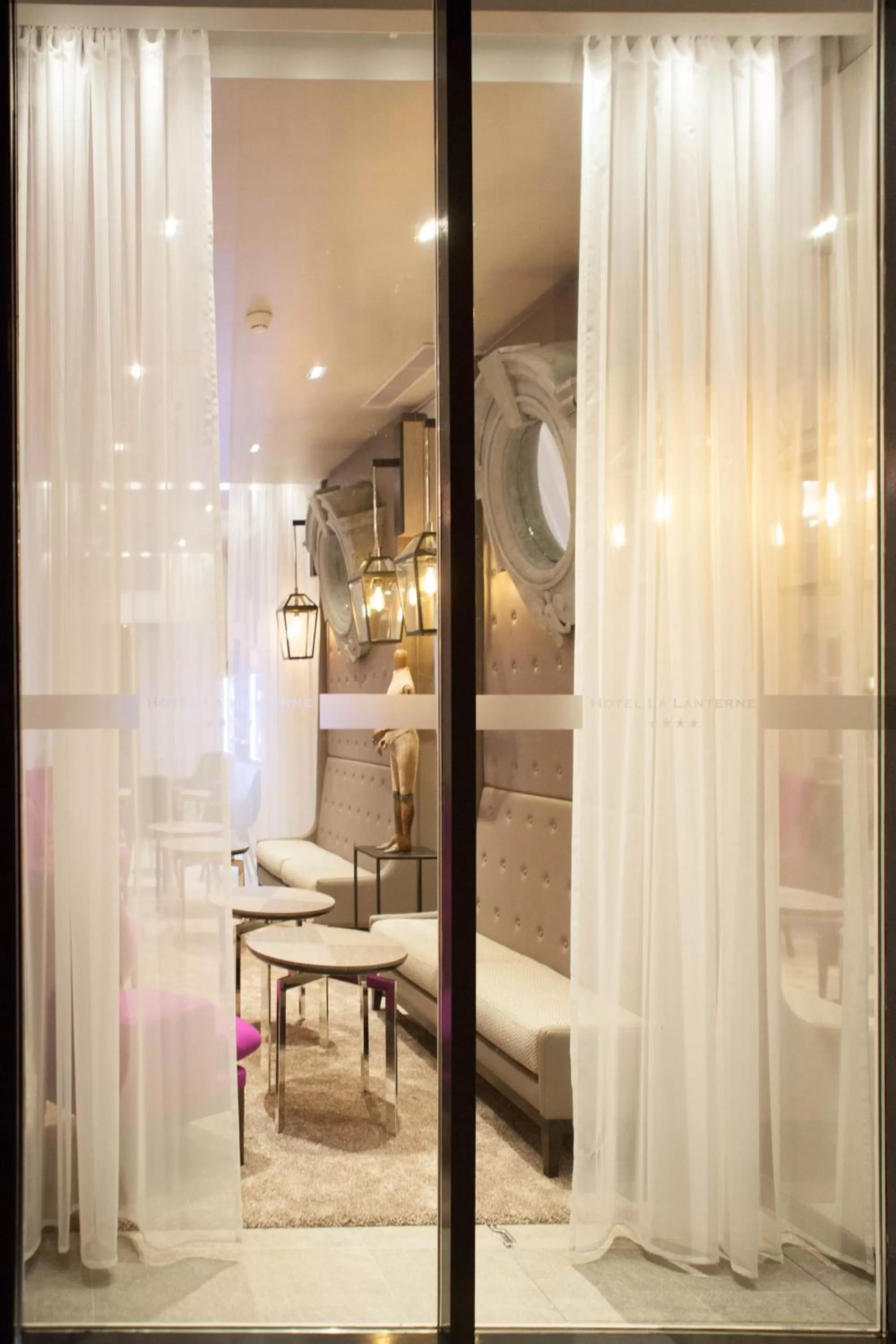 Decorative detail in Hotel La Lanterne & Spa By Timhotel