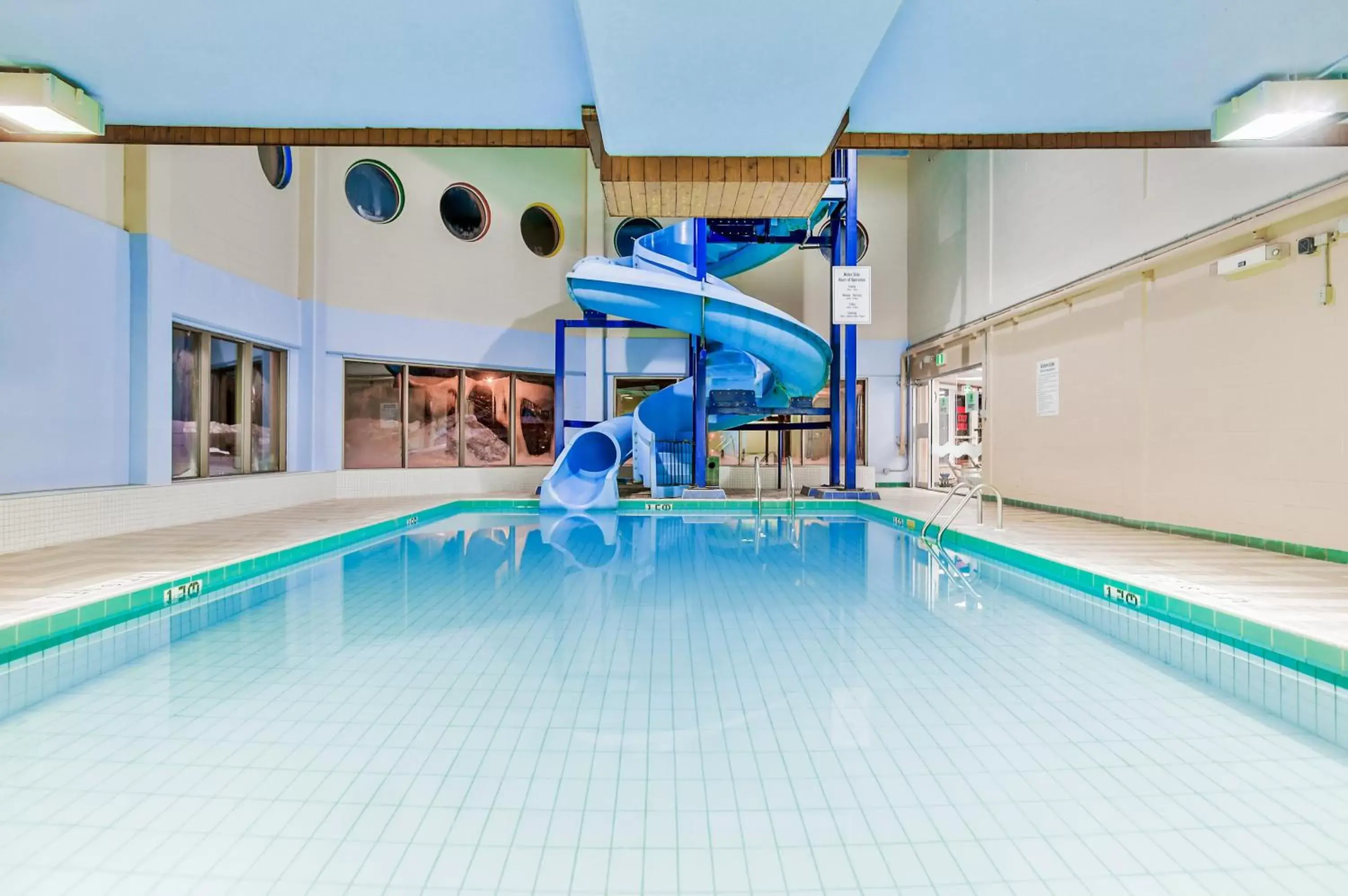 Swimming pool in Holiday Inn Sydney - Waterfront by IHG Swimming pool in Holiday Inn Sydney - Waterfront by IHG