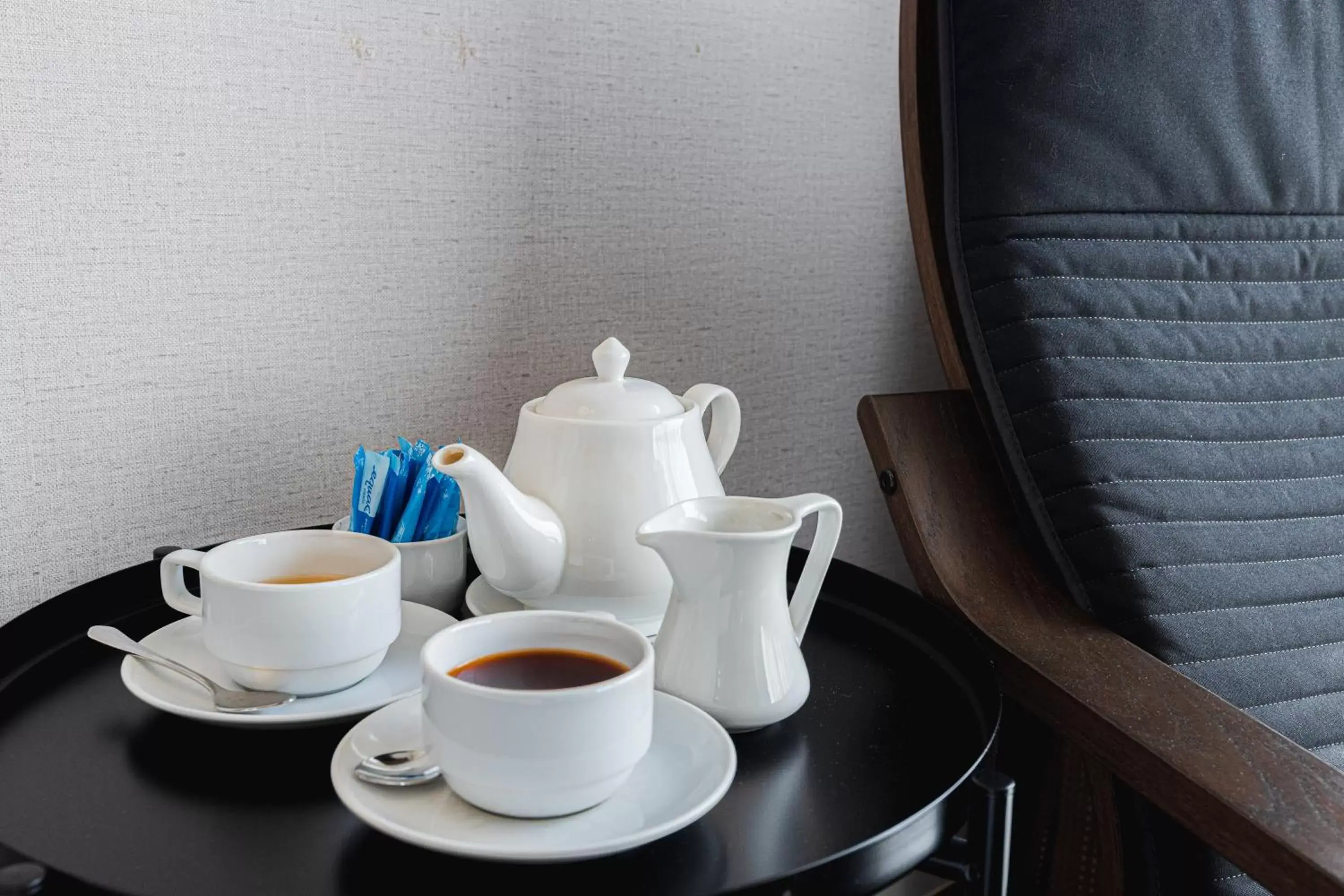 Coffee/tea facilities in Le Siam Hotel