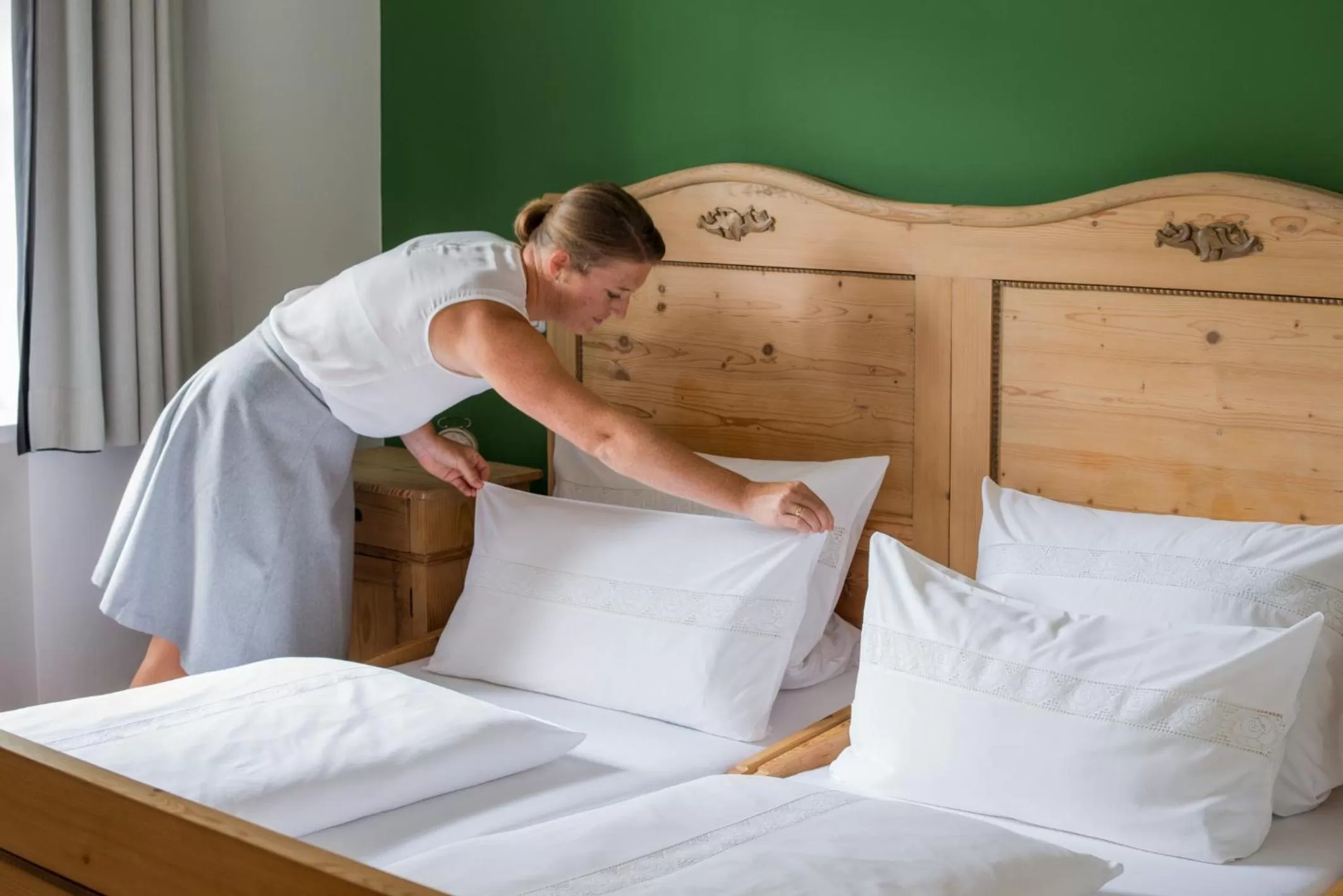 Staff, Bed in Wailtl Hotel