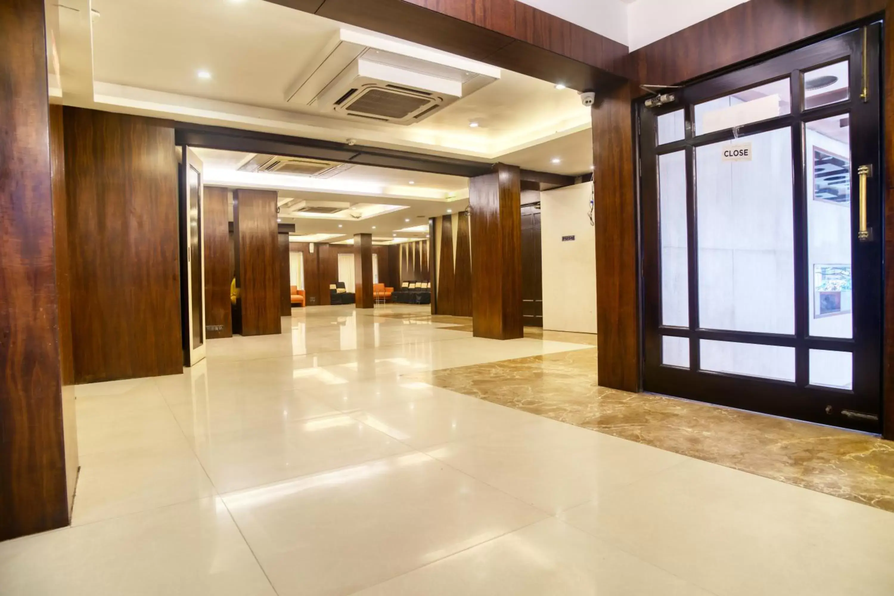 Banquet/Function facilities, Lobby/Reception in Roland Hotel