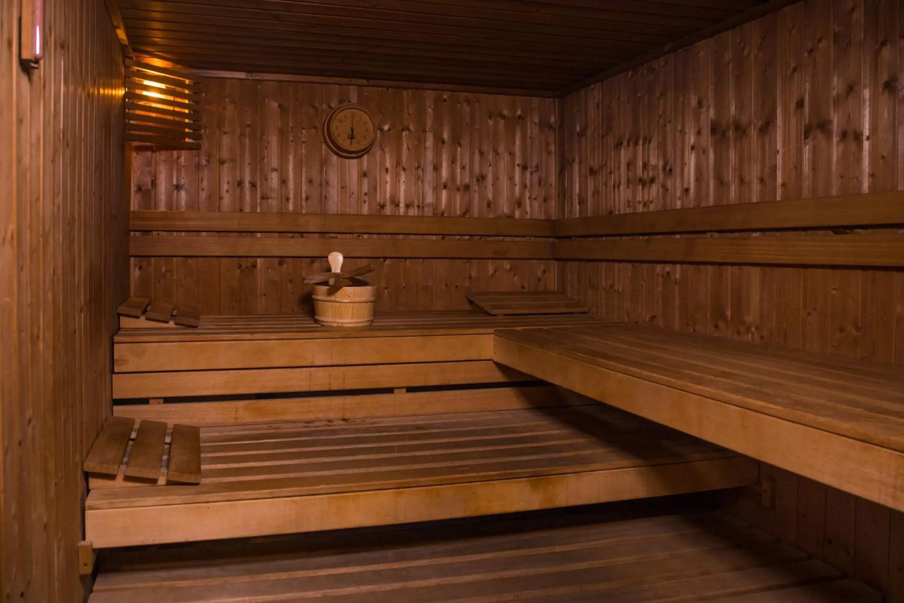 Sauna in Elite Byblos Hotel