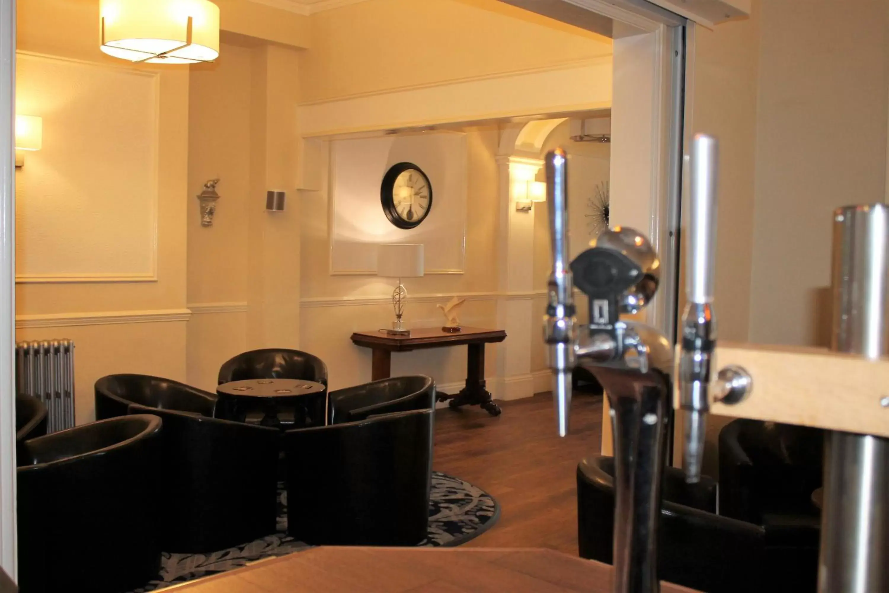 Lounge or bar in Winchmore Hotel