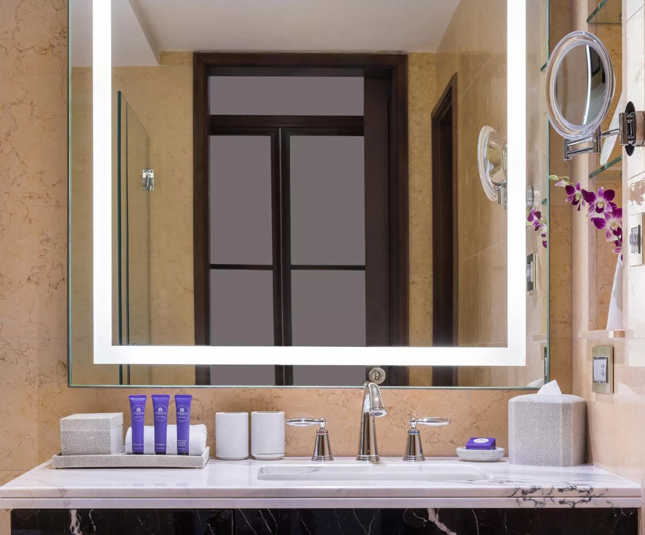 Toilet in The Fullerton Hotel Singapore