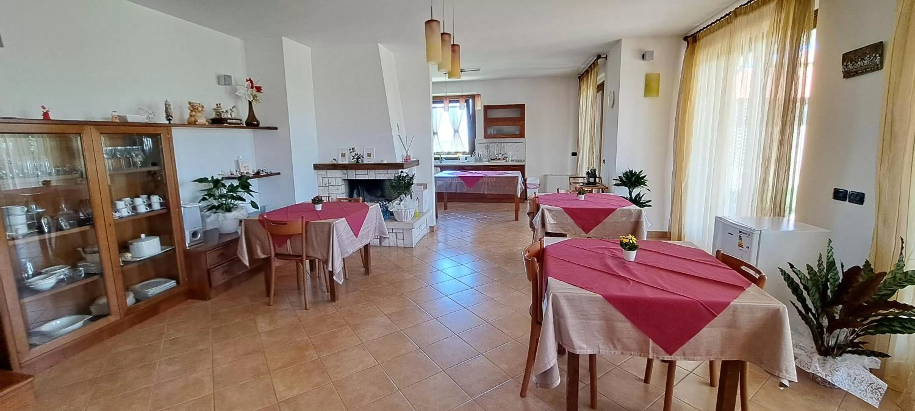 Restaurant/Places to Eat in B & B le tre rose