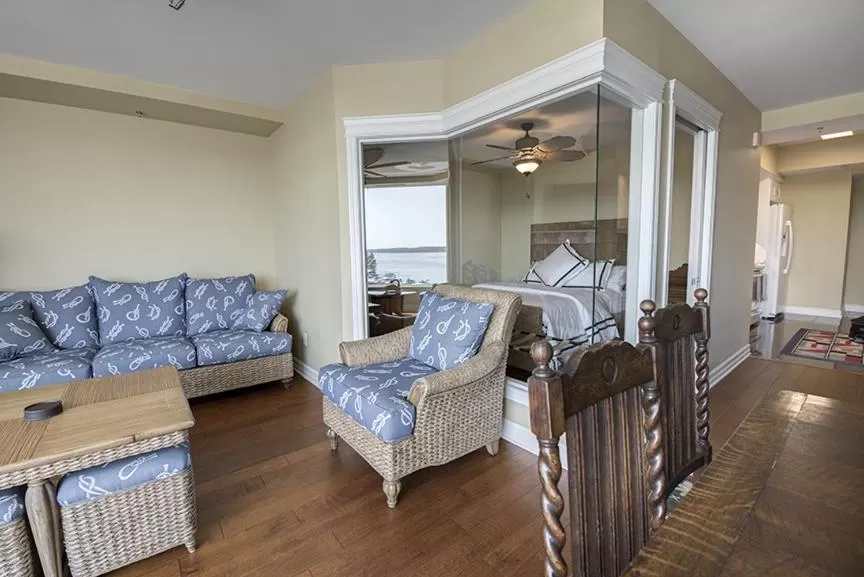 Living room, Seating Area in Tall Ships Landing Coastal Resort