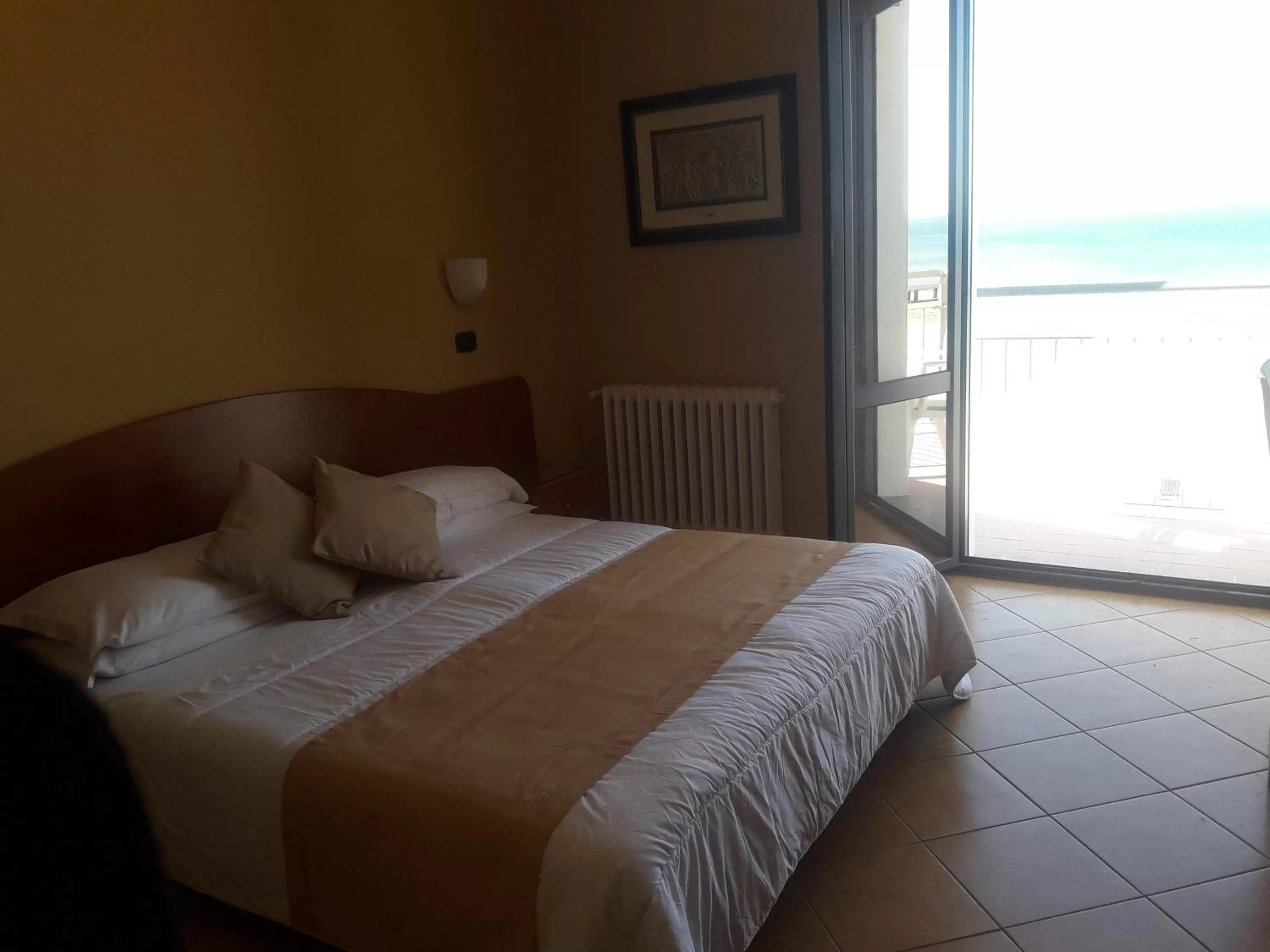 Photo of the whole room, Bed in Hotel Beaurivage