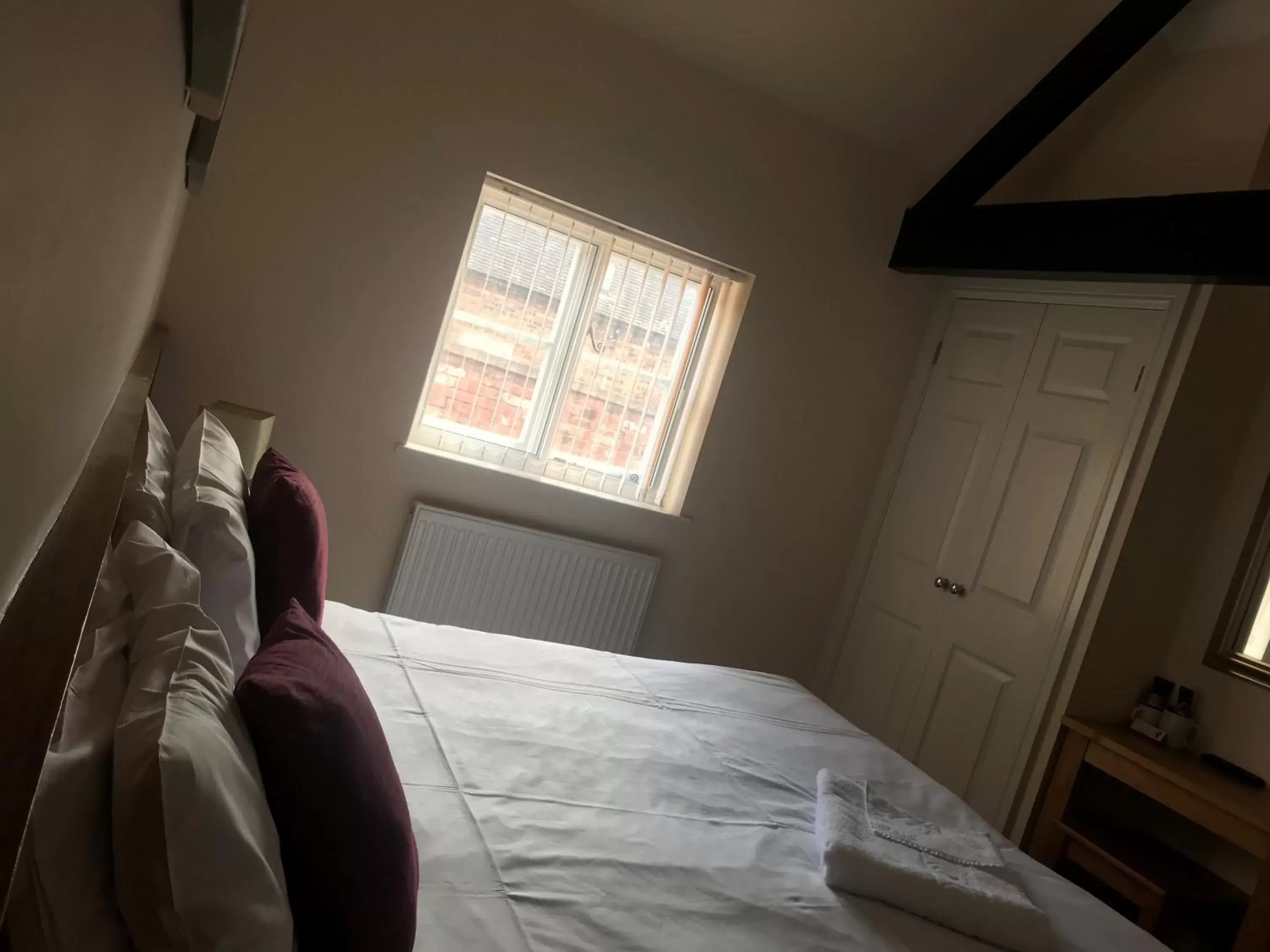Bedroom in The Atherstone Red Lion Hotel