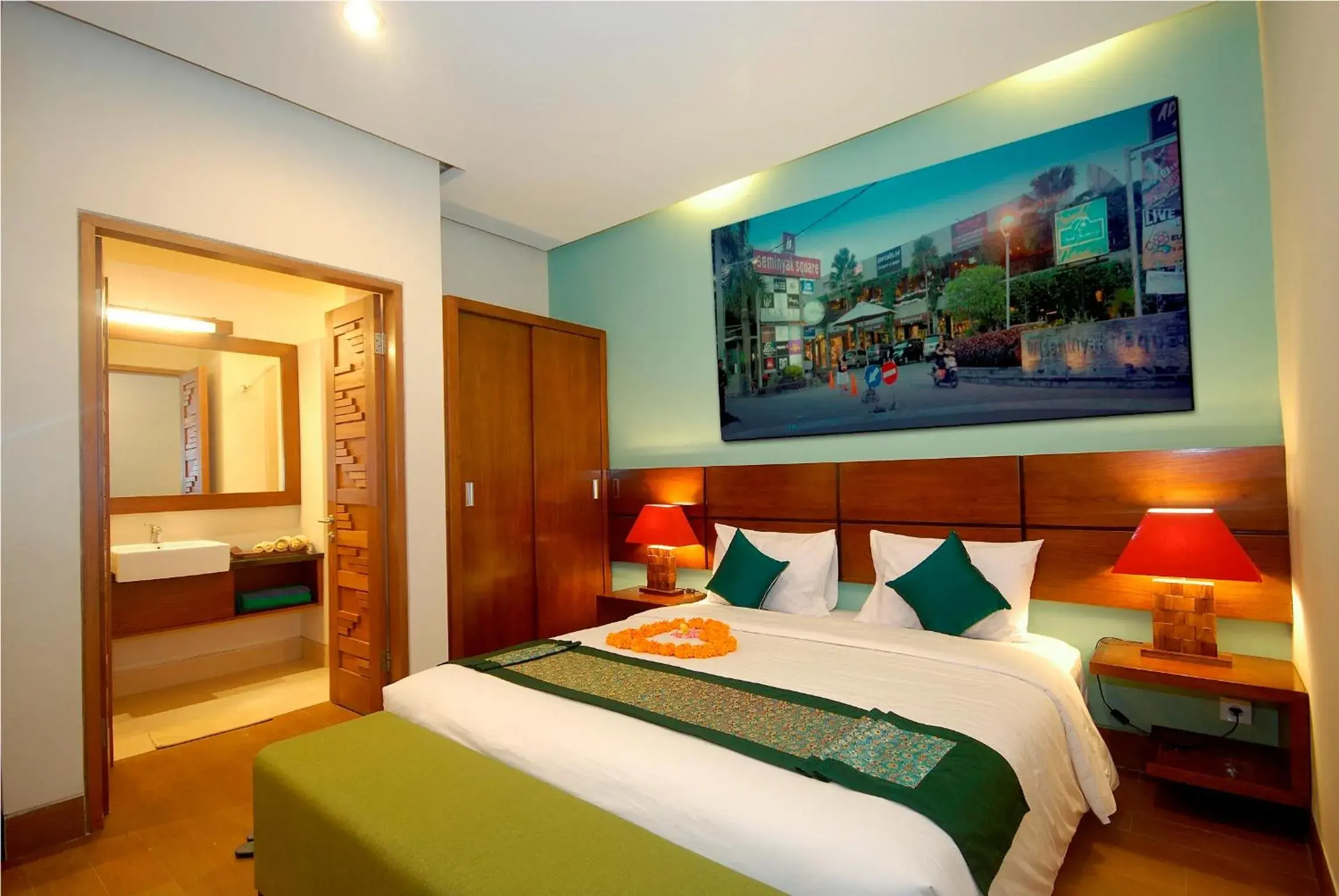 Bedroom, Bed in The Green Zhurga Suite